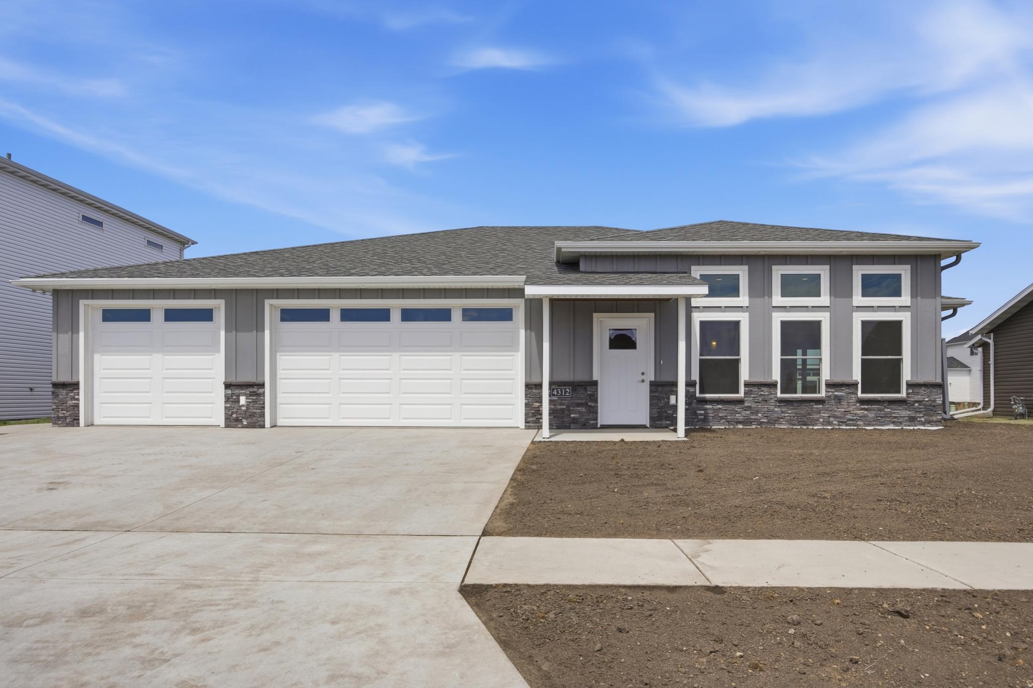 4312 23rd Avenue S, Moorhead, MN