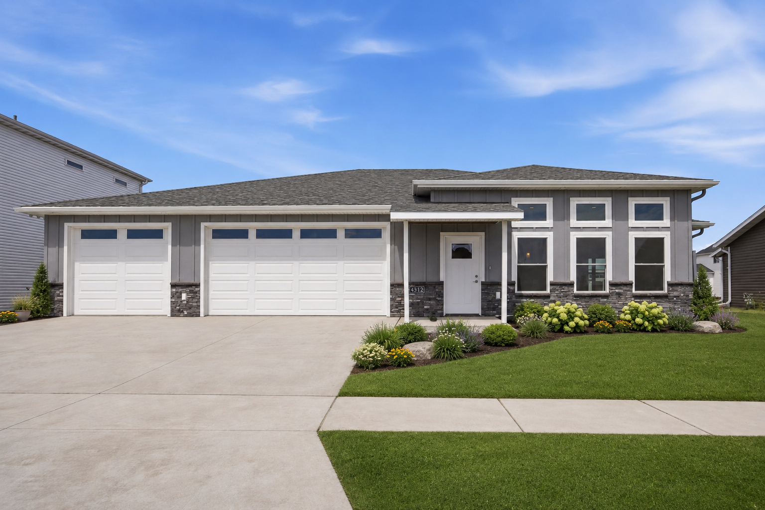 2025 single family home for sale at 4312 23rd Avenue S in Moorhead, MN — 3 bed, 3 bath (photo 2 of 39)
