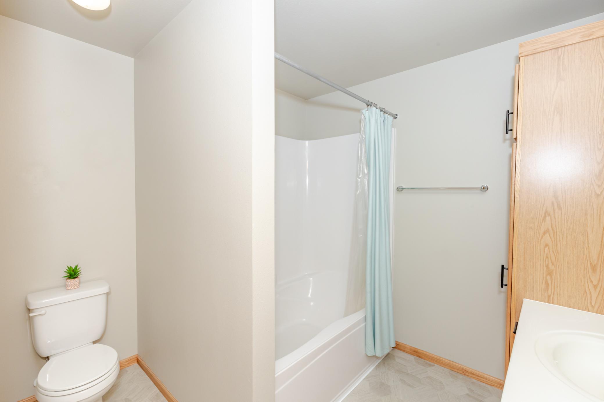 2020 single family home for sale at 3299 Maple Leaf Loop S in Fargo, ND — 3 bed, 2 bath (photo 25 of 44)