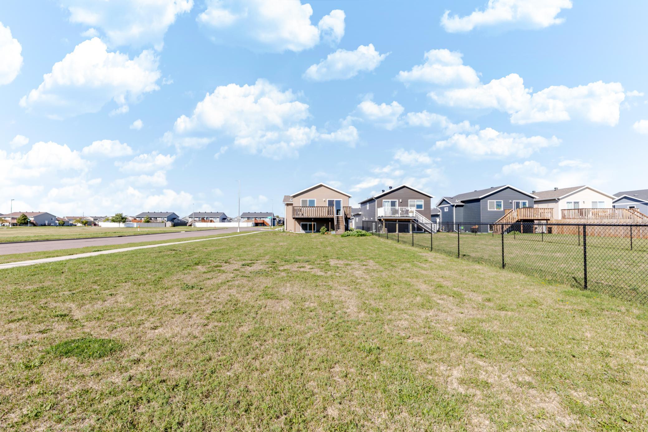 2020 single family home for sale at 3299 Maple Leaf Loop S in Fargo, ND — 3 bed, 2 bath (photo 43 of 44)