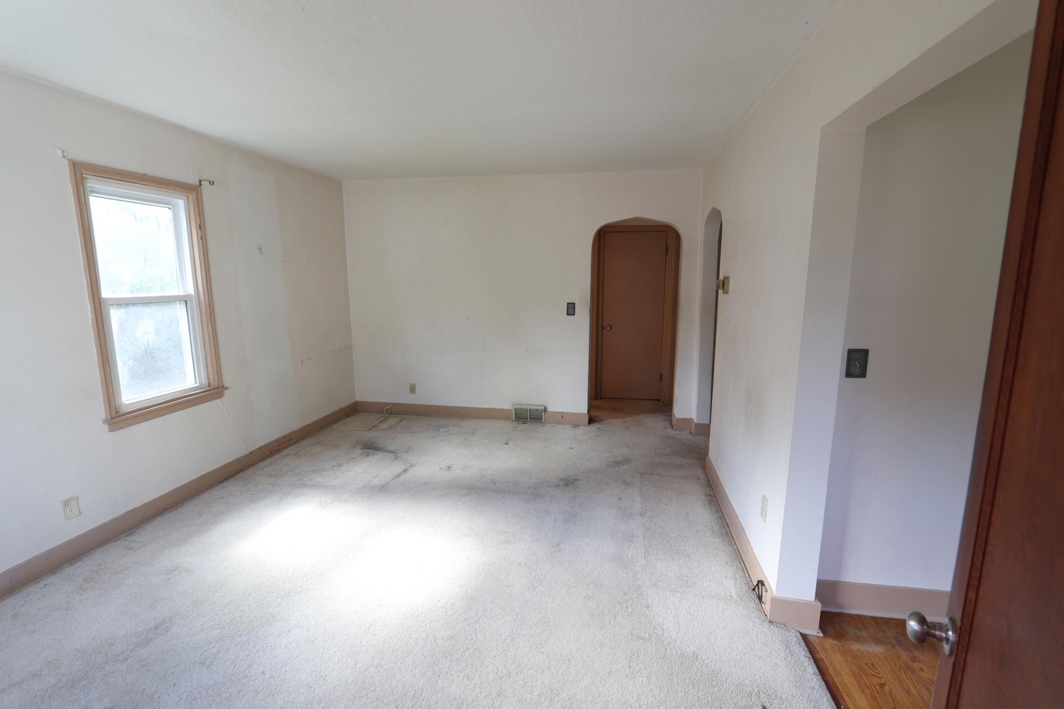 1936 single family home for sale at 1105 15th Street S in Fargo, ND — 2 bed, 1 bath (photo 2 of 36)