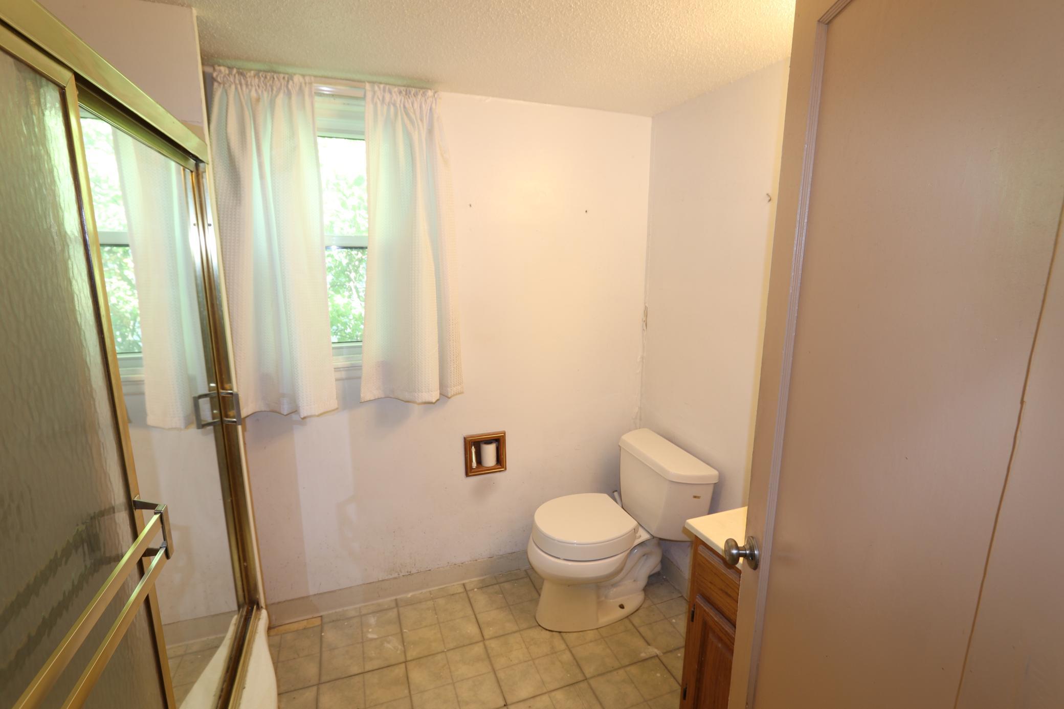 1936 single family home for sale at 1105 15th Street S in Fargo, ND — 2 bed, 1 bath (photo 12 of 36)