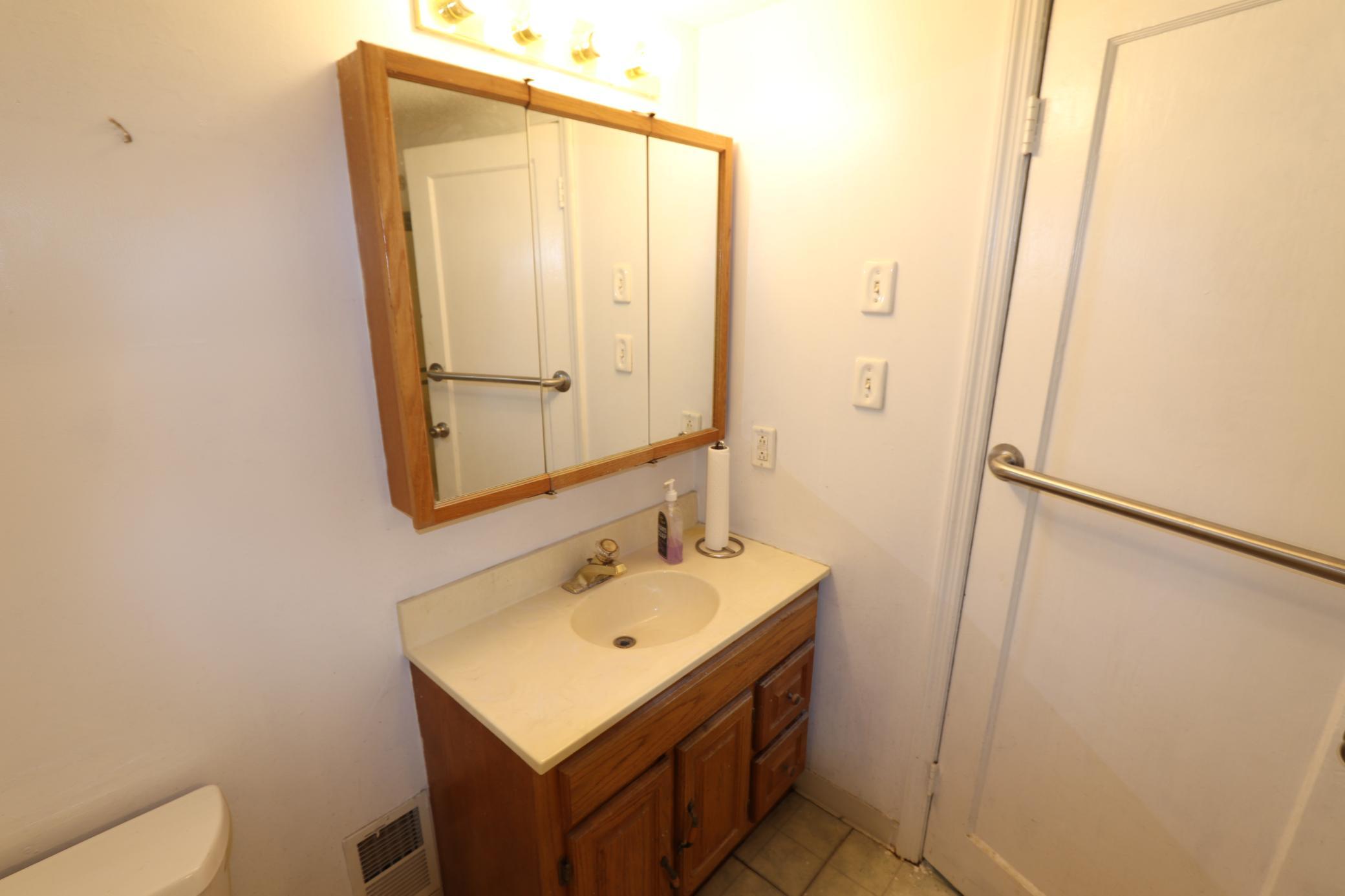 1936 single family home for sale at 1105 15th Street S in Fargo, ND — 2 bed, 1 bath (photo 13 of 36)