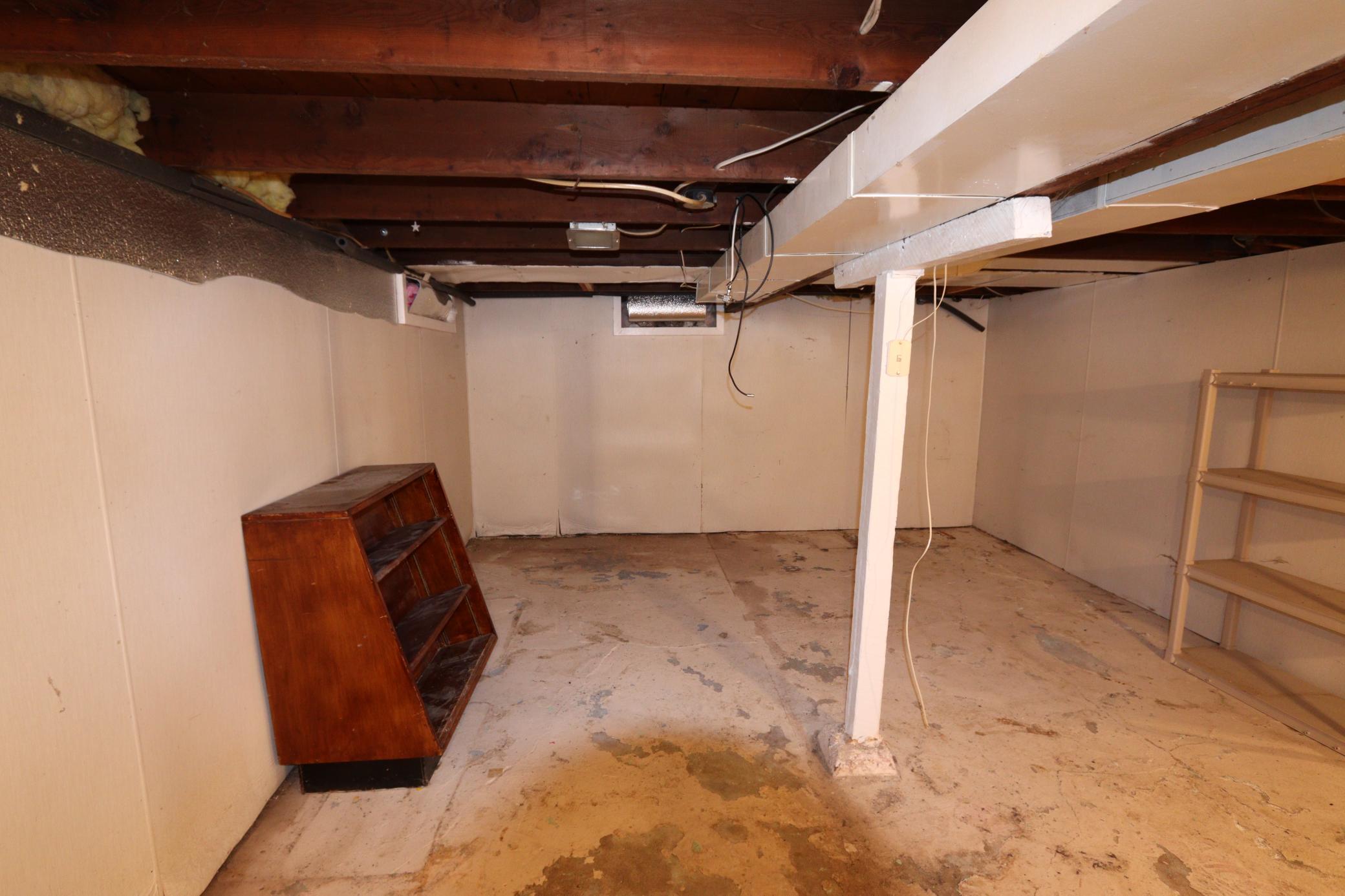 1936 single family home for sale at 1105 15th Street S in Fargo, ND — 2 bed, 1 bath (photo 26 of 36)