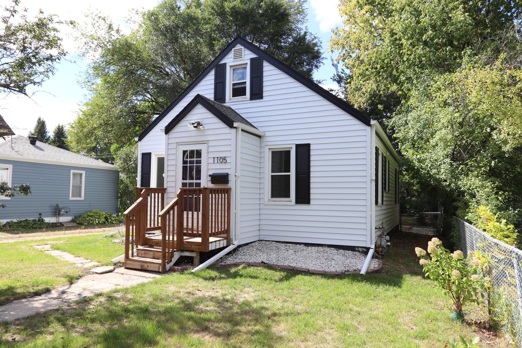 1936 single family home for sale at 1105 15th Street S in Fargo, ND — 2 bed, 1 bath (photo 28 of 36)