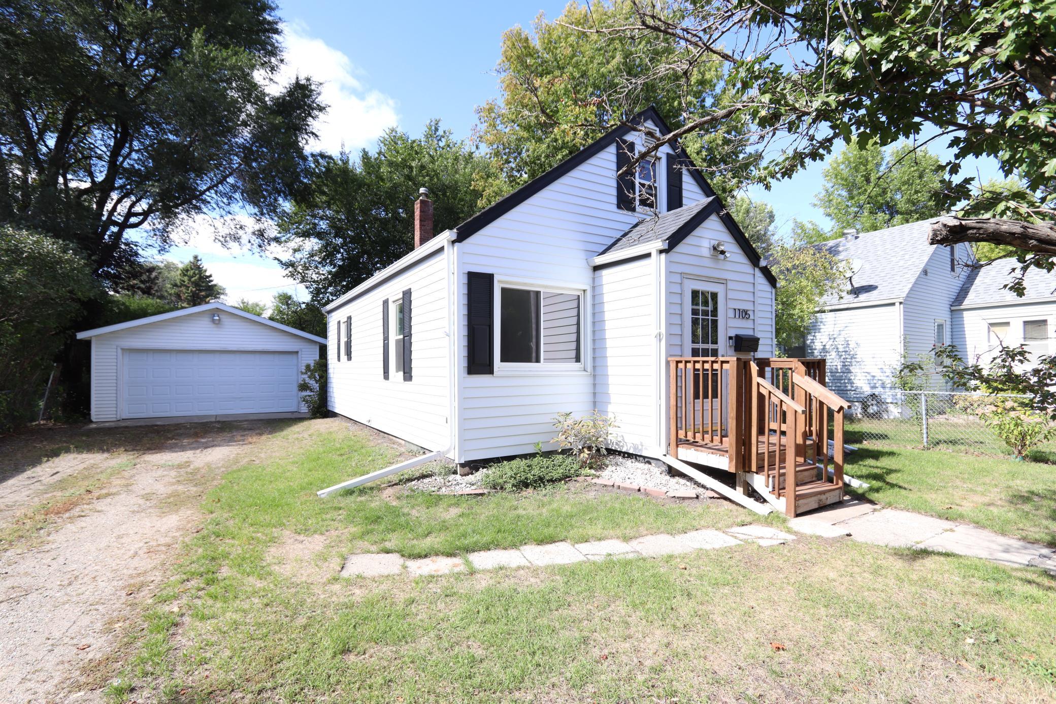 1936 single family home for sale at 1105 15th Street S in Fargo, ND — 2 bed, 1 bath (photo 29 of 36)