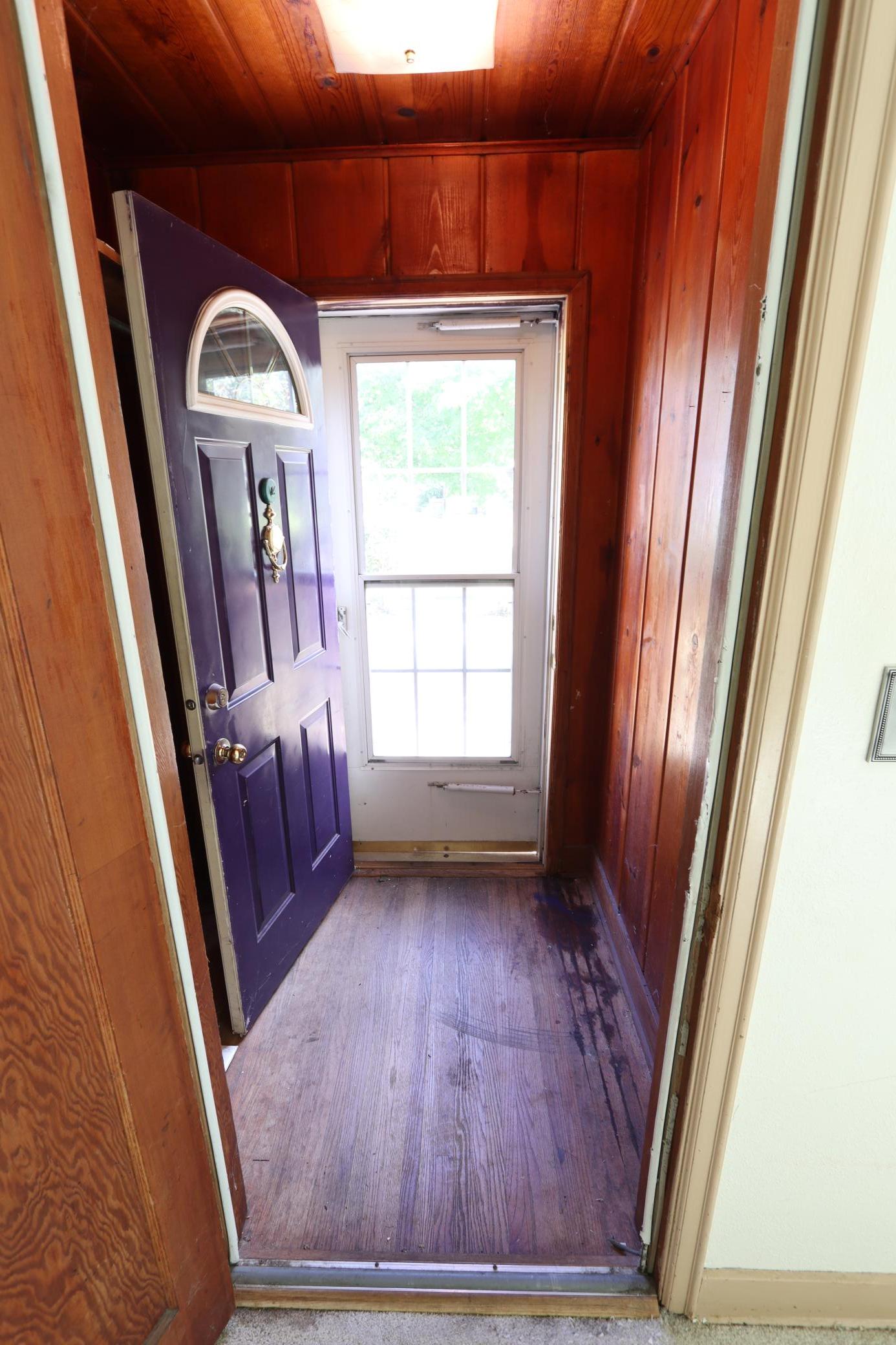 1936 single family home for sale at 1105 15th Street S in Fargo, ND — 2 bed, 1 bath (photo 4 of 36)