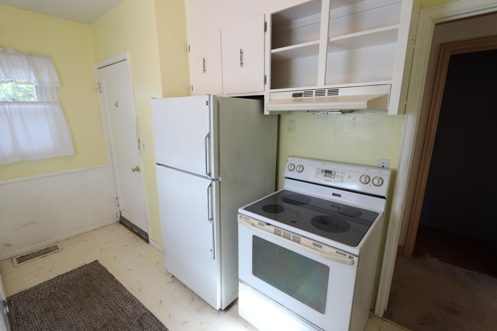 1936 single family home for sale at 1105 15th Street S in Fargo, ND — 2 bed, 1 bath (photo 8 of 36)