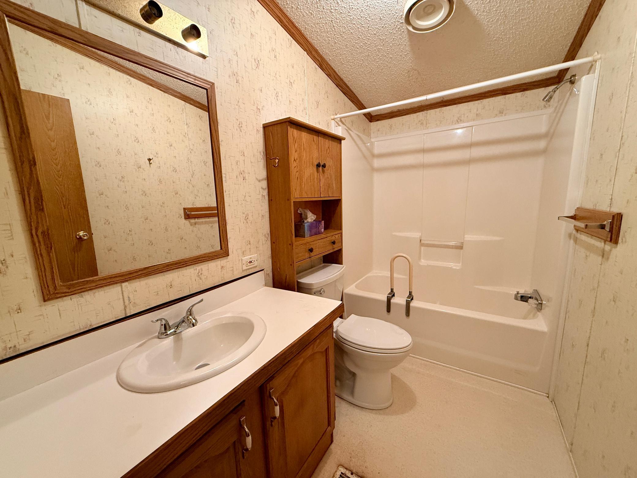1997 single family home for sale at 9446 Pony Lake Road NW in Bemidji, MN — 3 bed, 2 bath (photo 15 of 18)