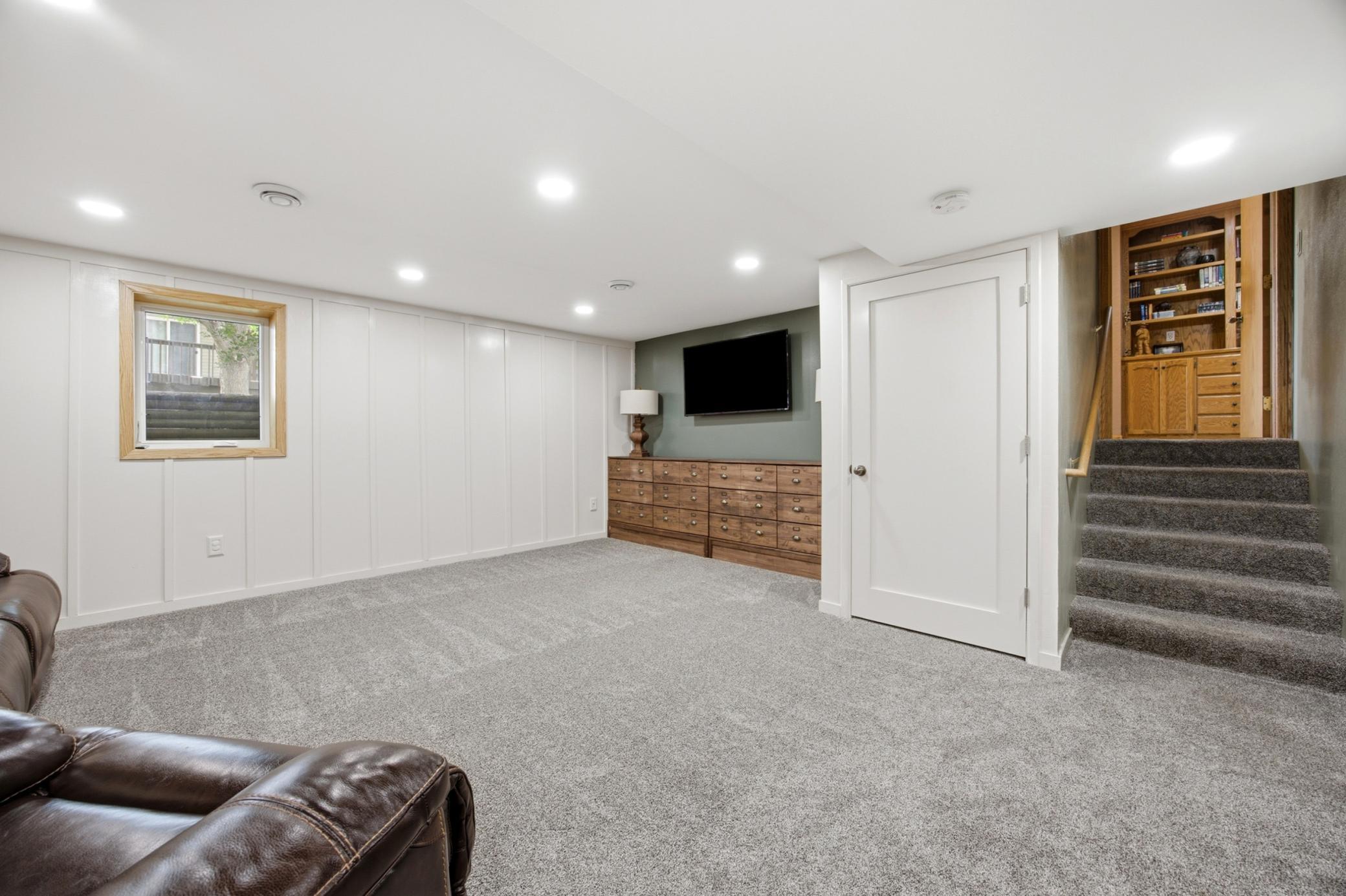1994 single family home for sale at 1709 33 1/2 Street S in Moorhead, MN — 4 bed, 2 bath (photo 21 of 34)
