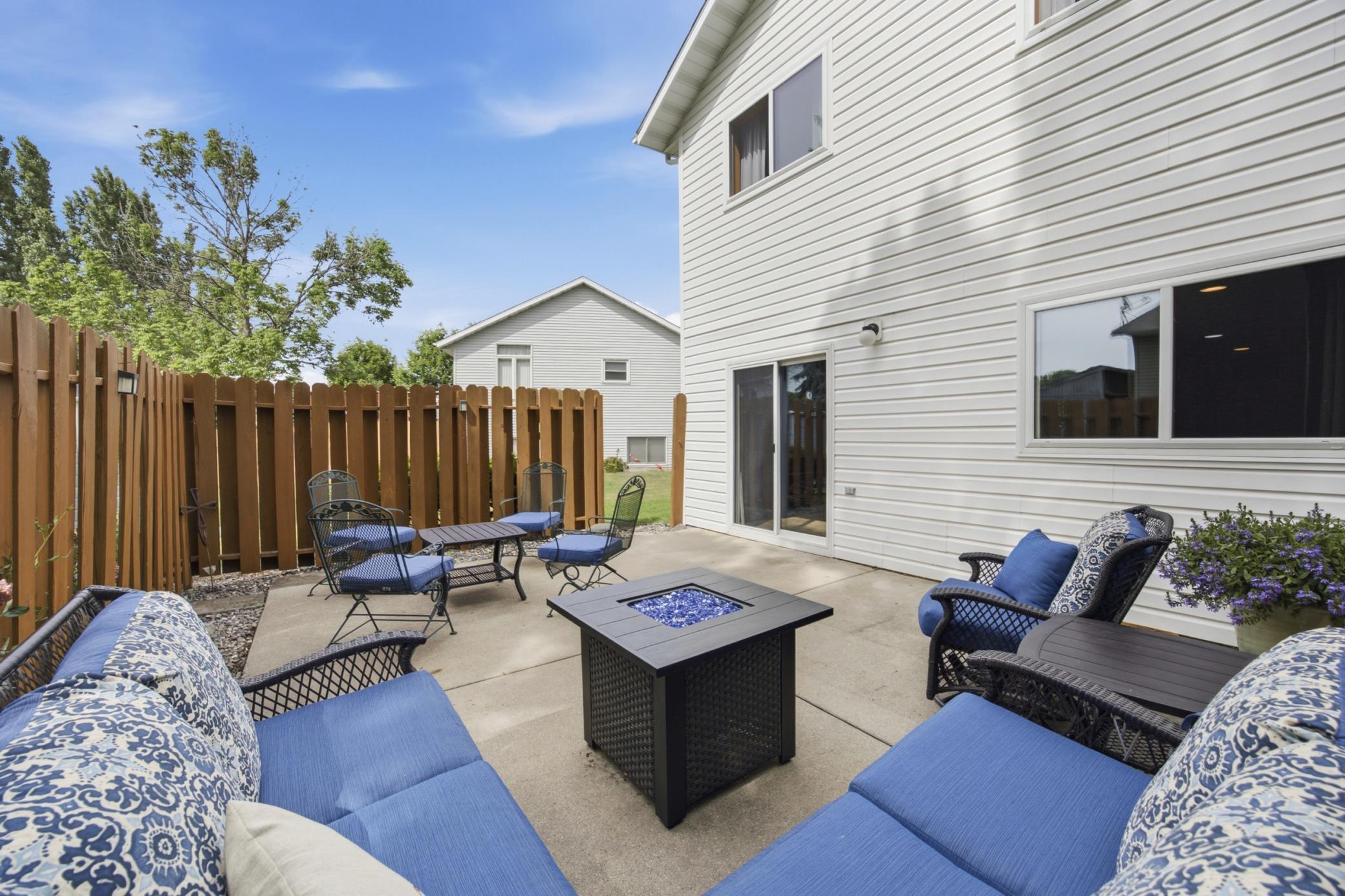 1994 single family home for sale at 1709 33 1/2 Street S in Moorhead, MN — 4 bed, 2 bath (photo 26 of 34)