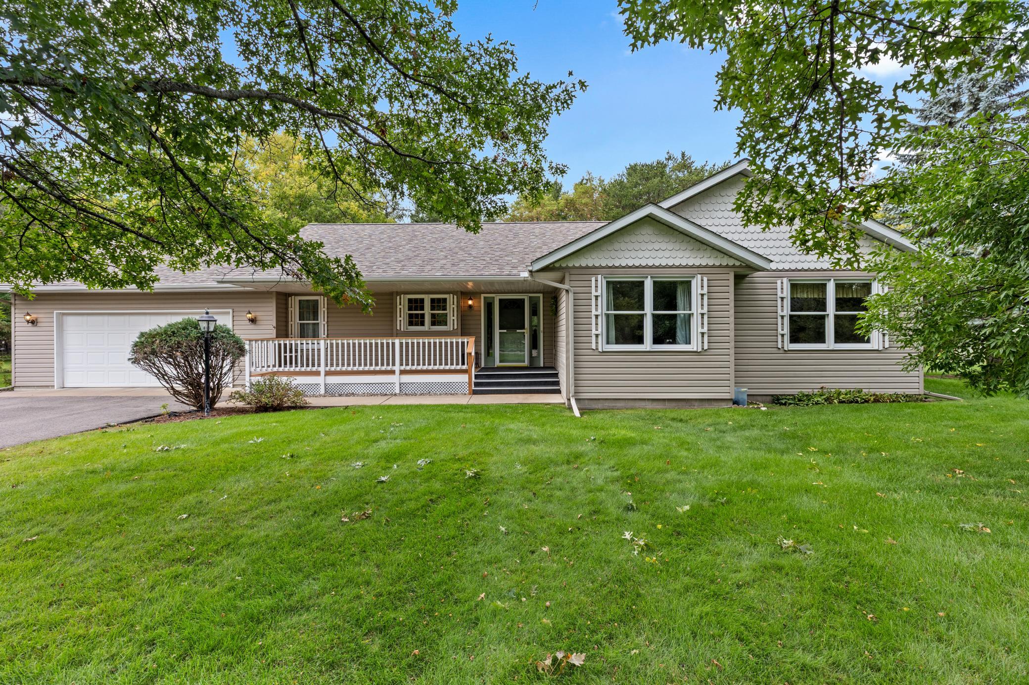 2000 single family home for sale at 13867 Knollwood Drive in Baxter, MN — 4 bed, 4 bath