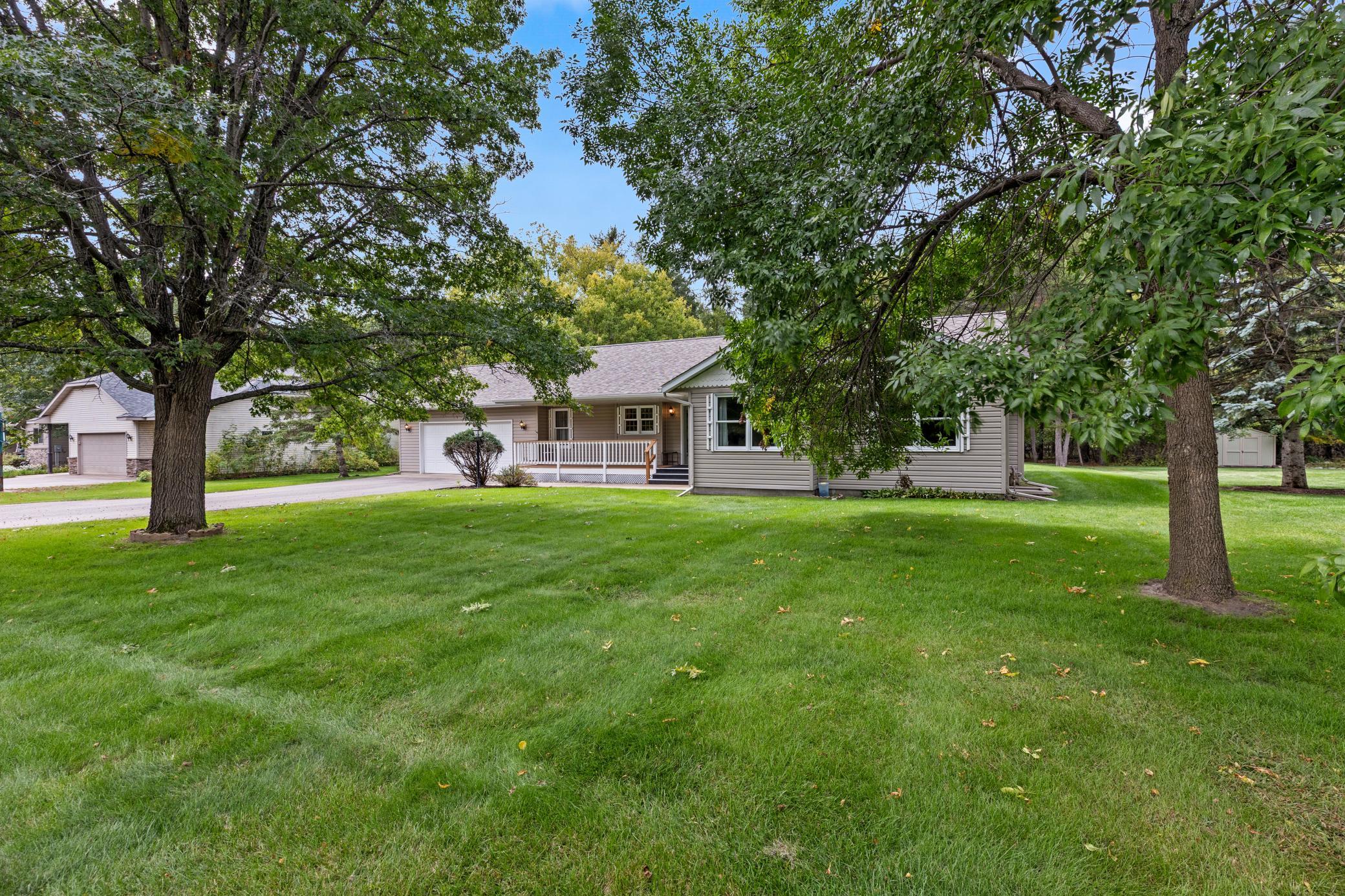 2000 single family home for sale at 13867 Knollwood Drive in Baxter, MN — 4 bed, 4 bath (photo 3 of 37)
