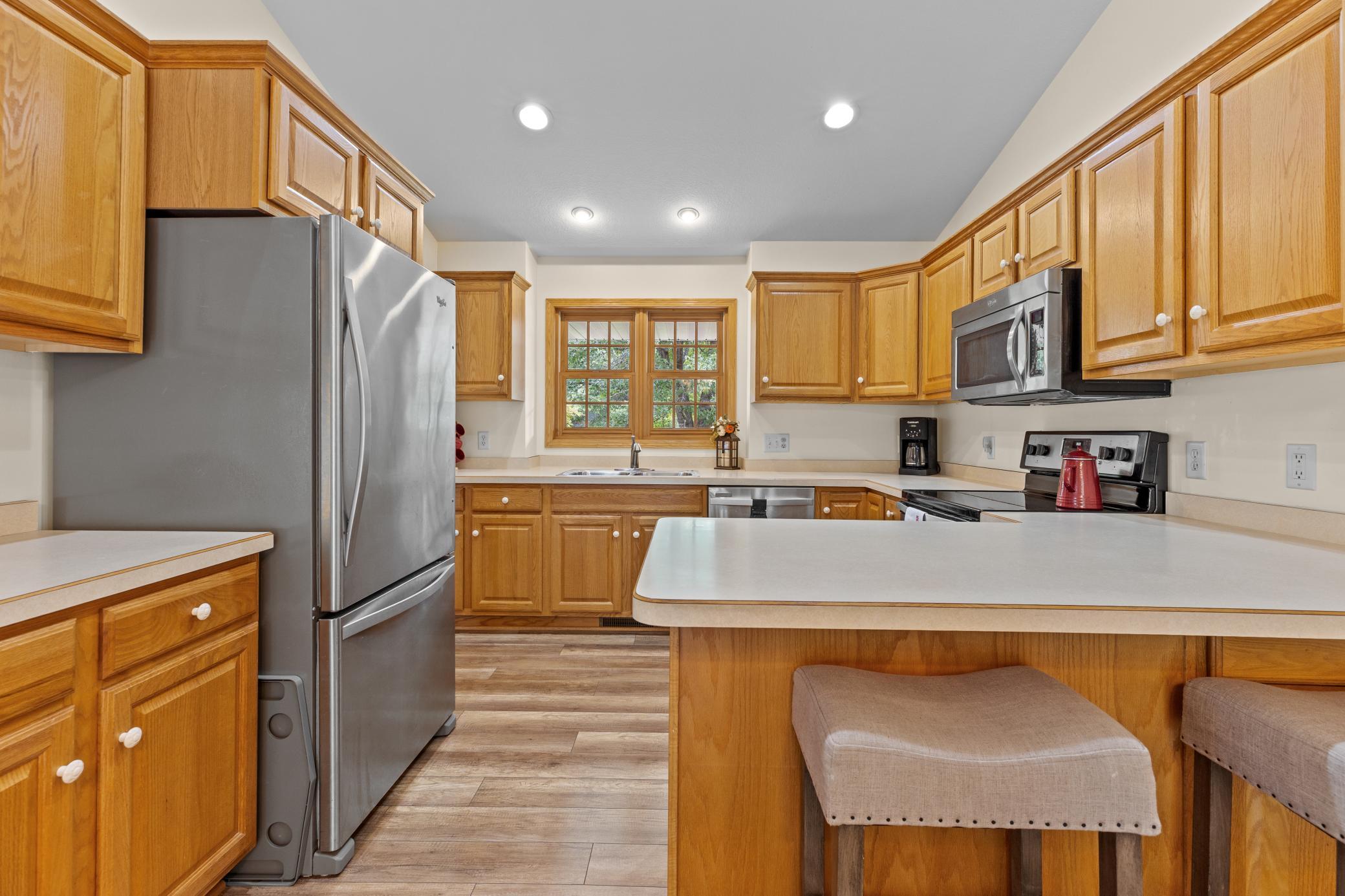2000 single family home for sale at 13867 Knollwood Drive in Baxter, MN — 4 bed, 4 bath (photo 5 of 37)