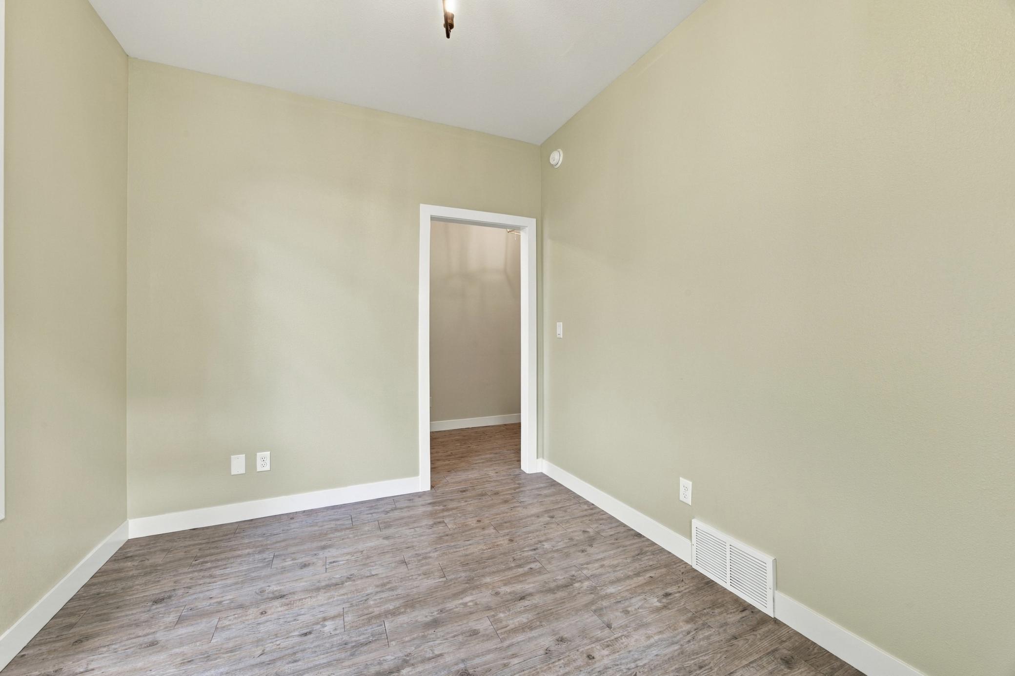 2017 single family home for sale at 6016 Autumn Drive S in Fargo, ND — 4 bed, 3 bath (photo 21 of 43)