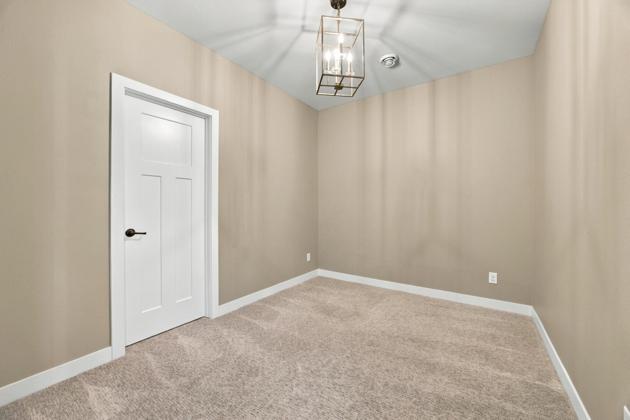 2017 single family home for sale at 6016 Autumn Drive S in Fargo, ND — 4 bed, 3 bath (photo 30 of 43)