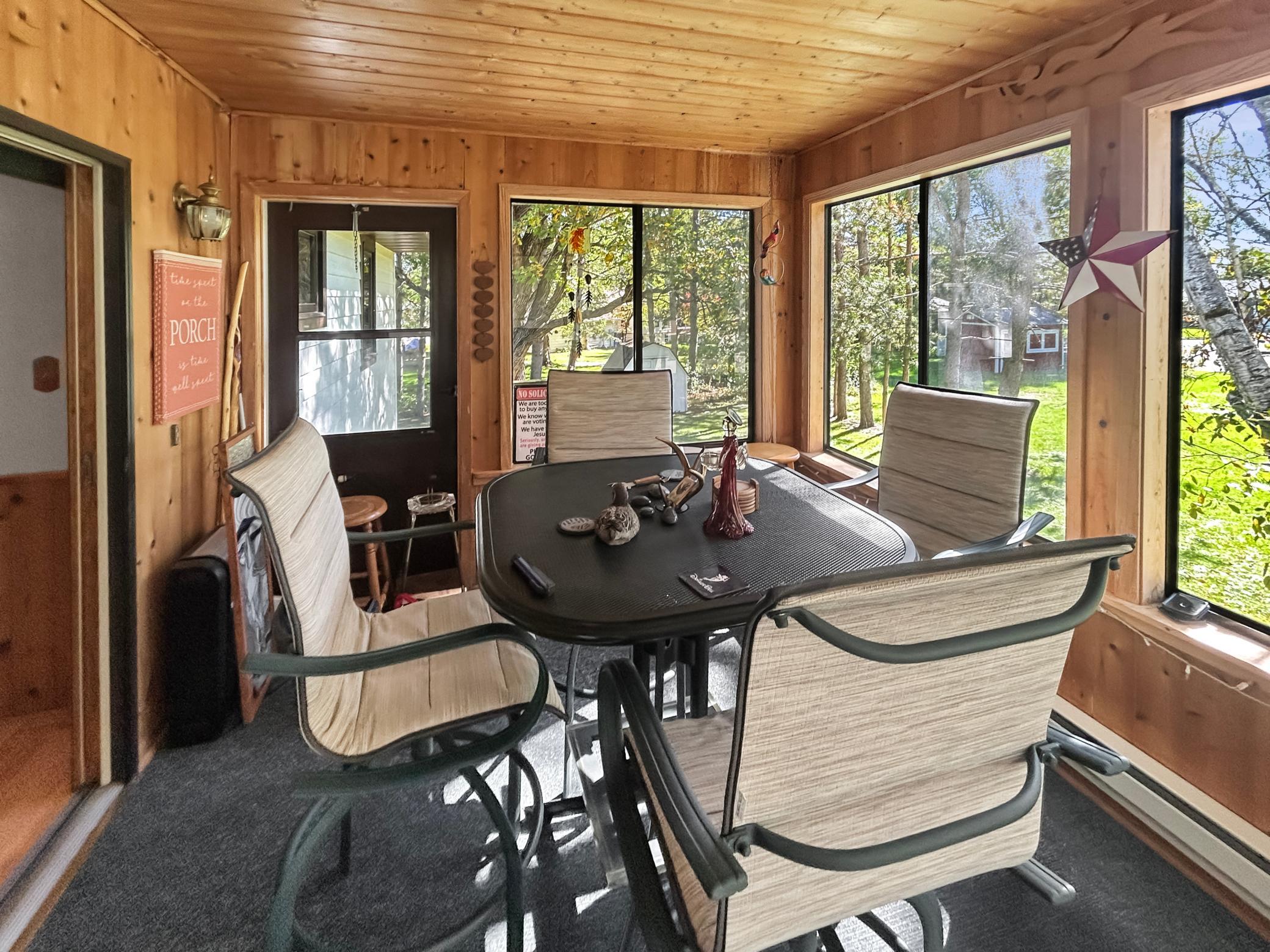 1974 single family home for sale at 814 10th Street SW in Wadena, MN — 4 bed, 2 bath (photo 11 of 26)