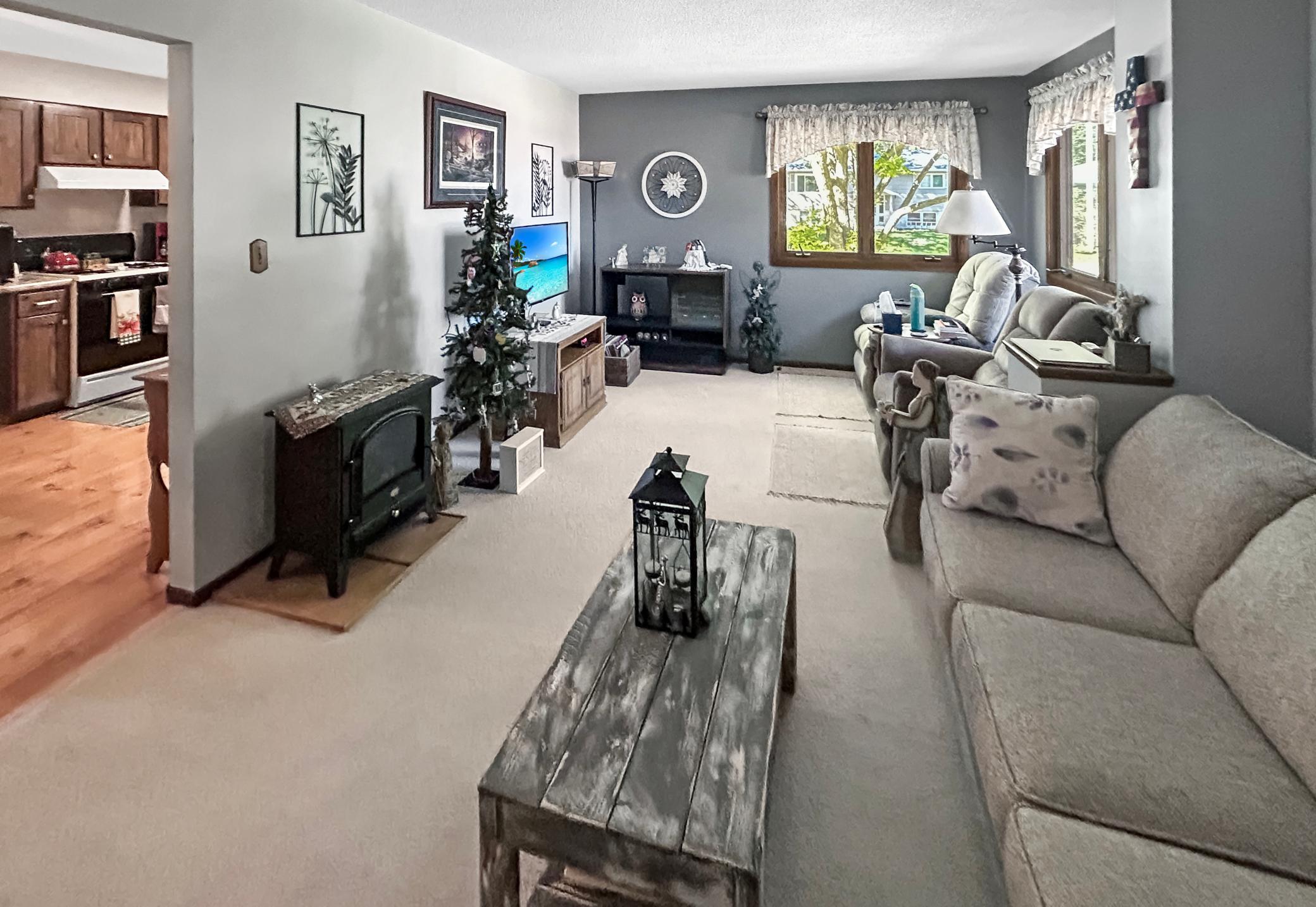 1974 single family home for sale at 814 10th Street SW in Wadena, MN — 4 bed, 2 bath (photo 12 of 26)