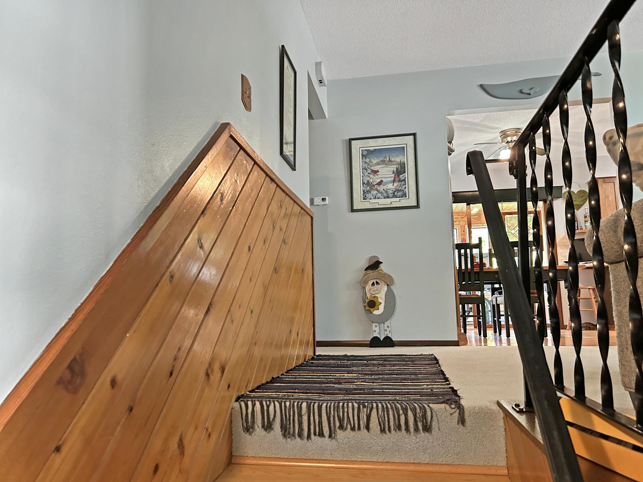 1974 single family home for sale at 814 10th Street SW in Wadena, MN — 4 bed, 2 bath (photo 4 of 26)