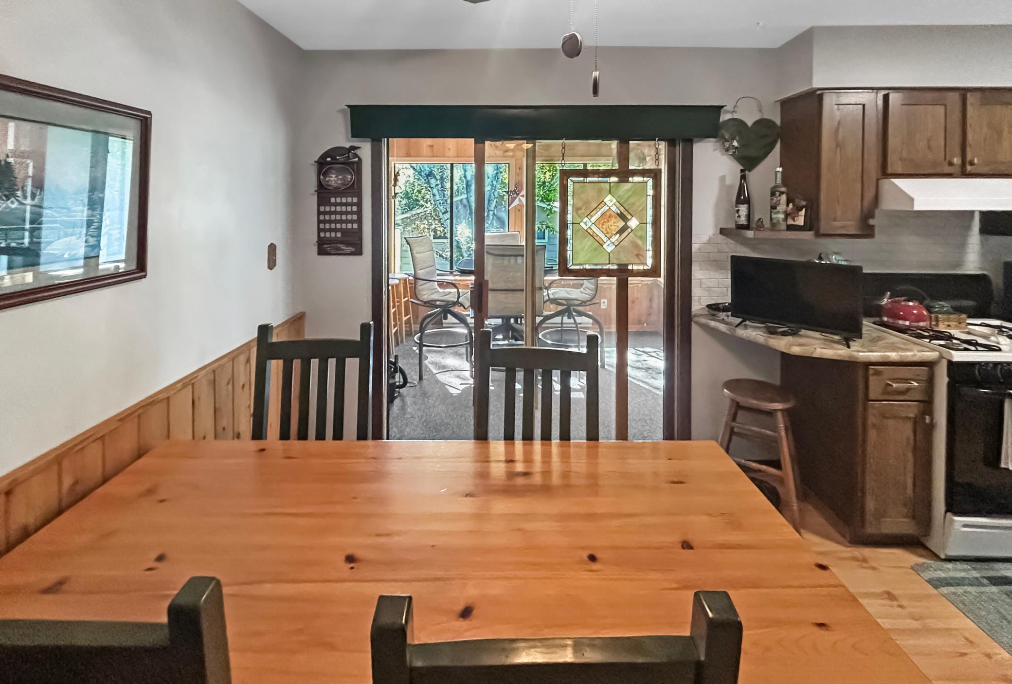 1974 single family home for sale at 814 10th Street SW in Wadena, MN — 4 bed, 2 bath (photo 9 of 26)