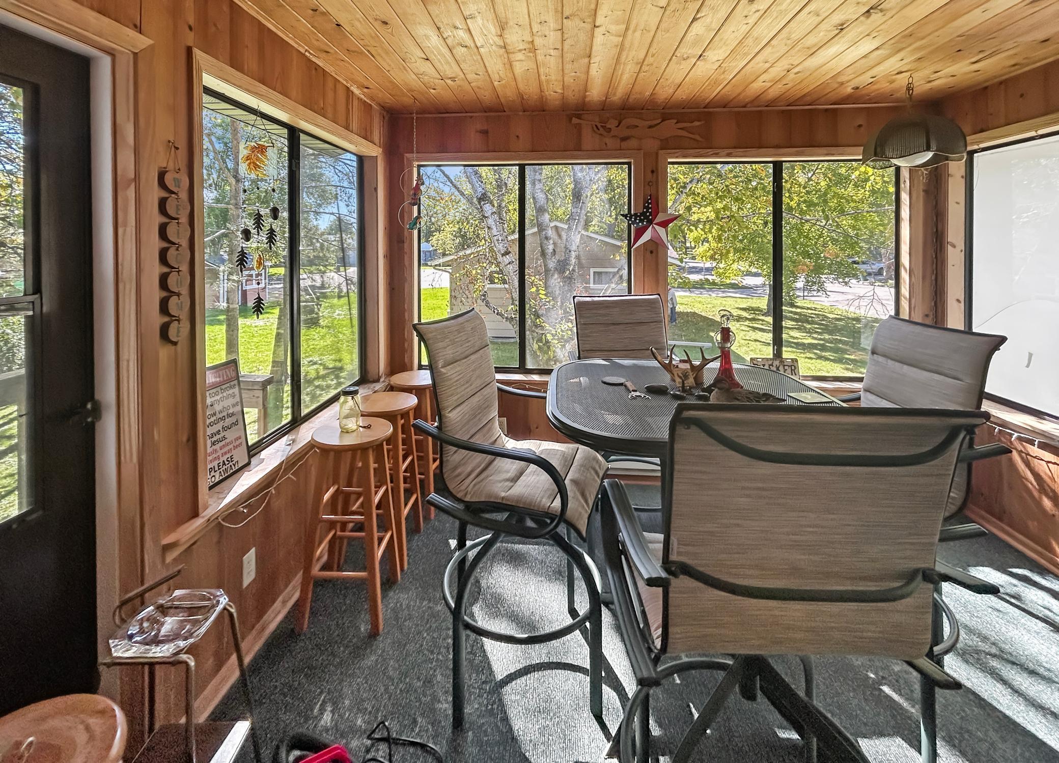 1974 single family home for sale at 814 10th Street SW in Wadena, MN — 4 bed, 2 bath (photo 10 of 26)