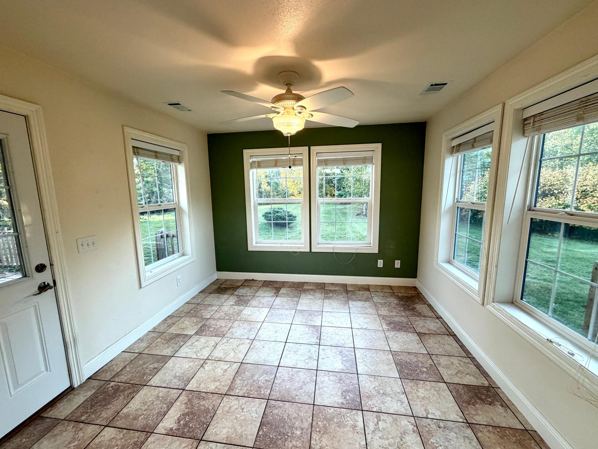 2008 single family home for sale at 5546 Goranson Court NW in Bemidji, MN — 3 bed, 2 bath (photo 11 of 24)