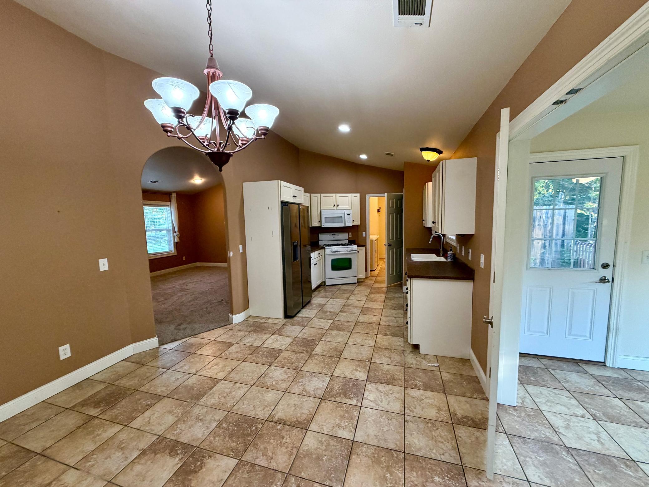 2008 single family home for sale at 5546 Goranson Court NW in Bemidji, MN — 3 bed, 2 bath (photo 4 of 24)