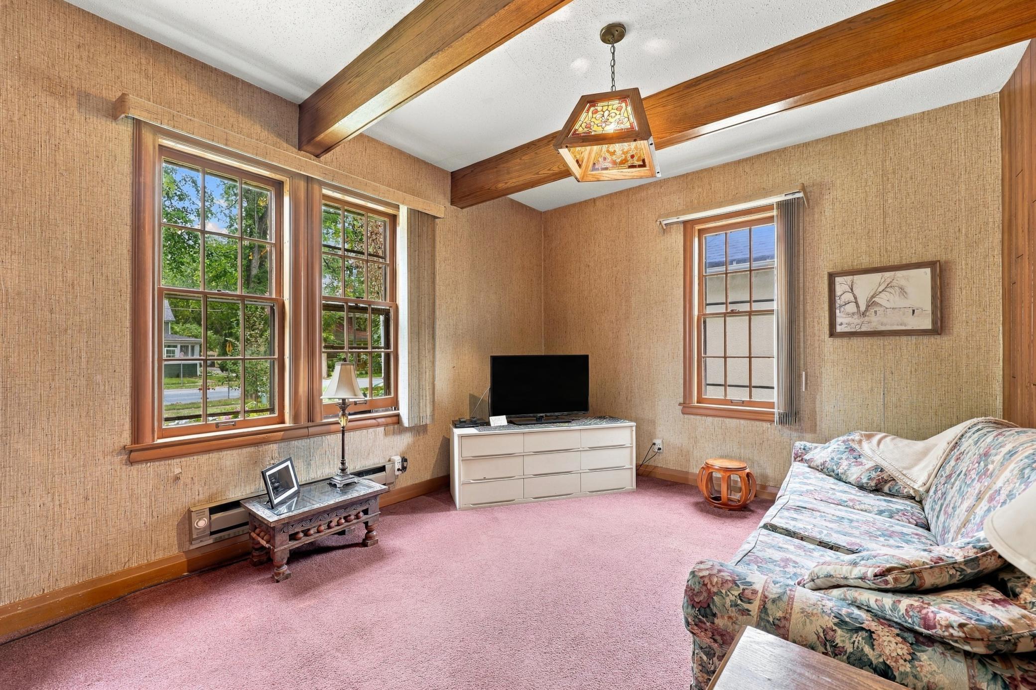 1897 single family home for sale at 1332 5th Avenue S in Fargo, ND — 4 bed, 4 bath (photo 18 of 40)