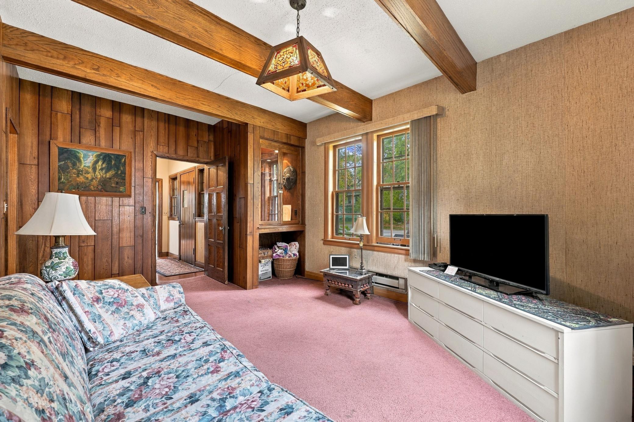 1897 single family home for sale at 1332 5th Avenue S in Fargo, ND — 4 bed, 4 bath (photo 19 of 40)