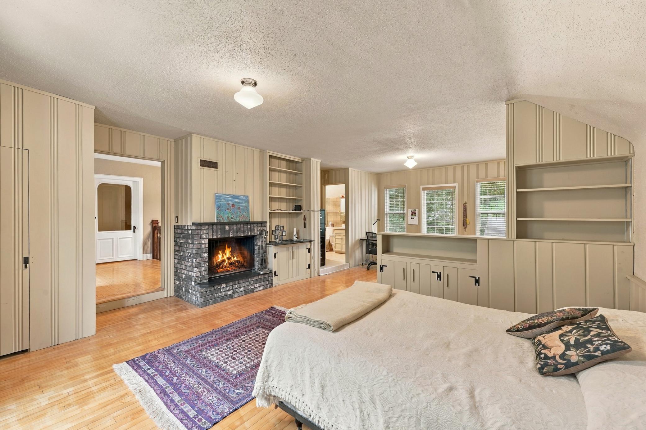 1897 single family home for sale at 1332 5th Avenue S in Fargo, ND — 4 bed, 4 bath (photo 25 of 40)