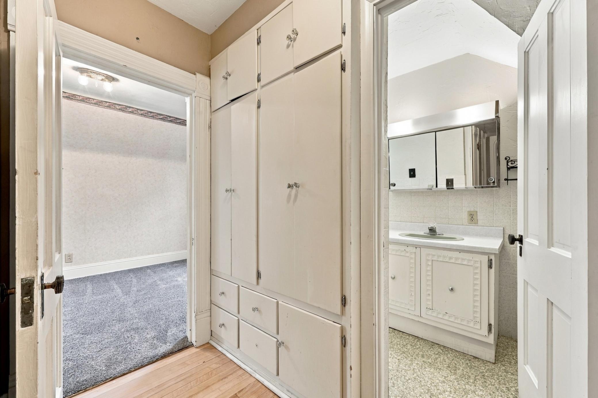 1897 single family home for sale at 1332 5th Avenue S in Fargo, ND — 4 bed, 4 bath (photo 28 of 40)