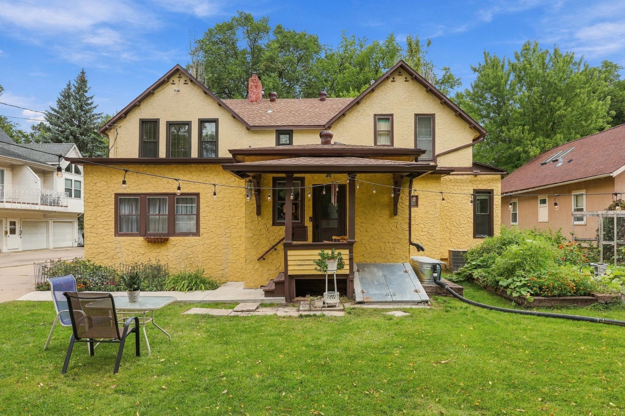 1897 single family home for sale at 1332 5th Avenue S in Fargo, ND — 4 bed, 4 bath (photo 36 of 40)