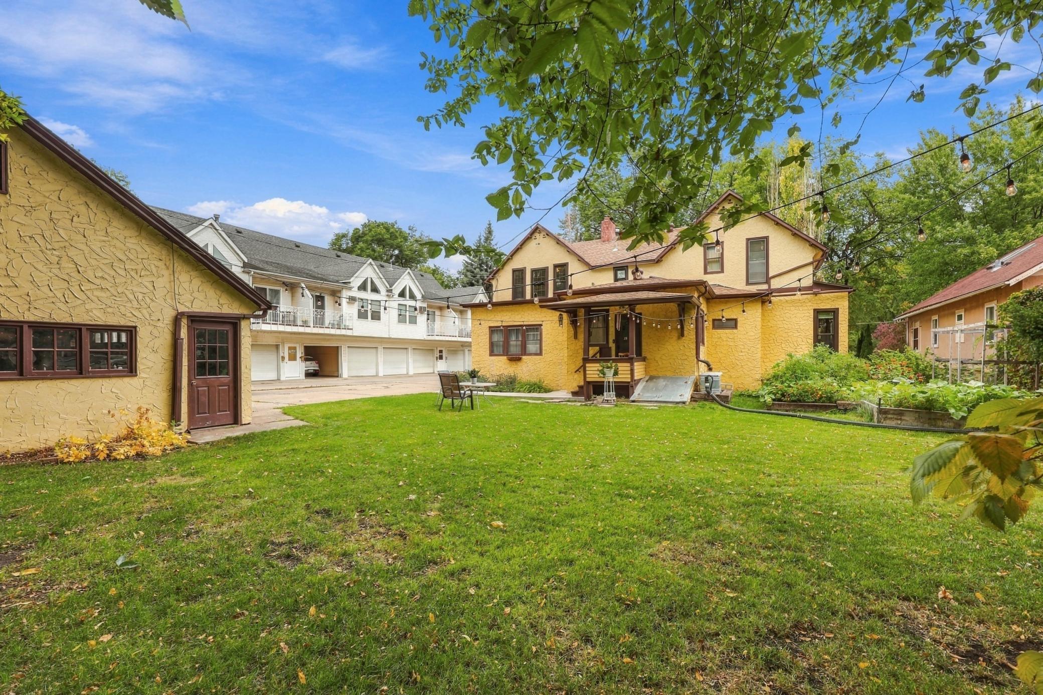 1897 single family home for sale at 1332 5th Avenue S in Fargo, ND — 4 bed, 4 bath (photo 37 of 40)