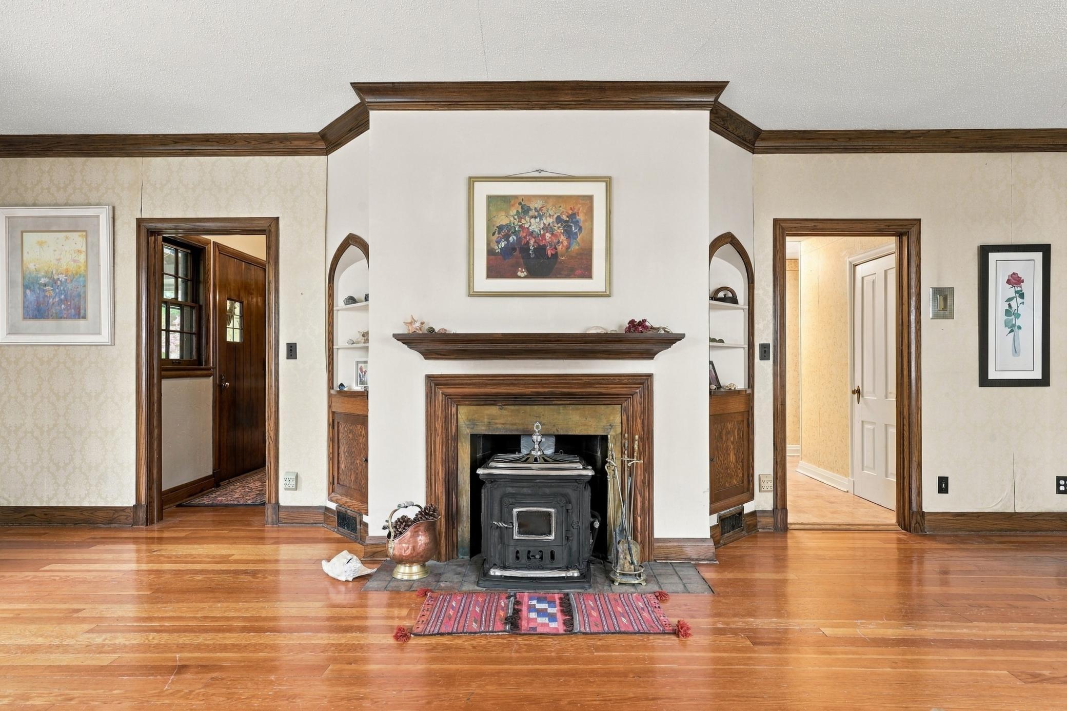 1897 single family home for sale at 1332 5th Avenue S in Fargo, ND — 4 bed, 4 bath (photo 8 of 40)