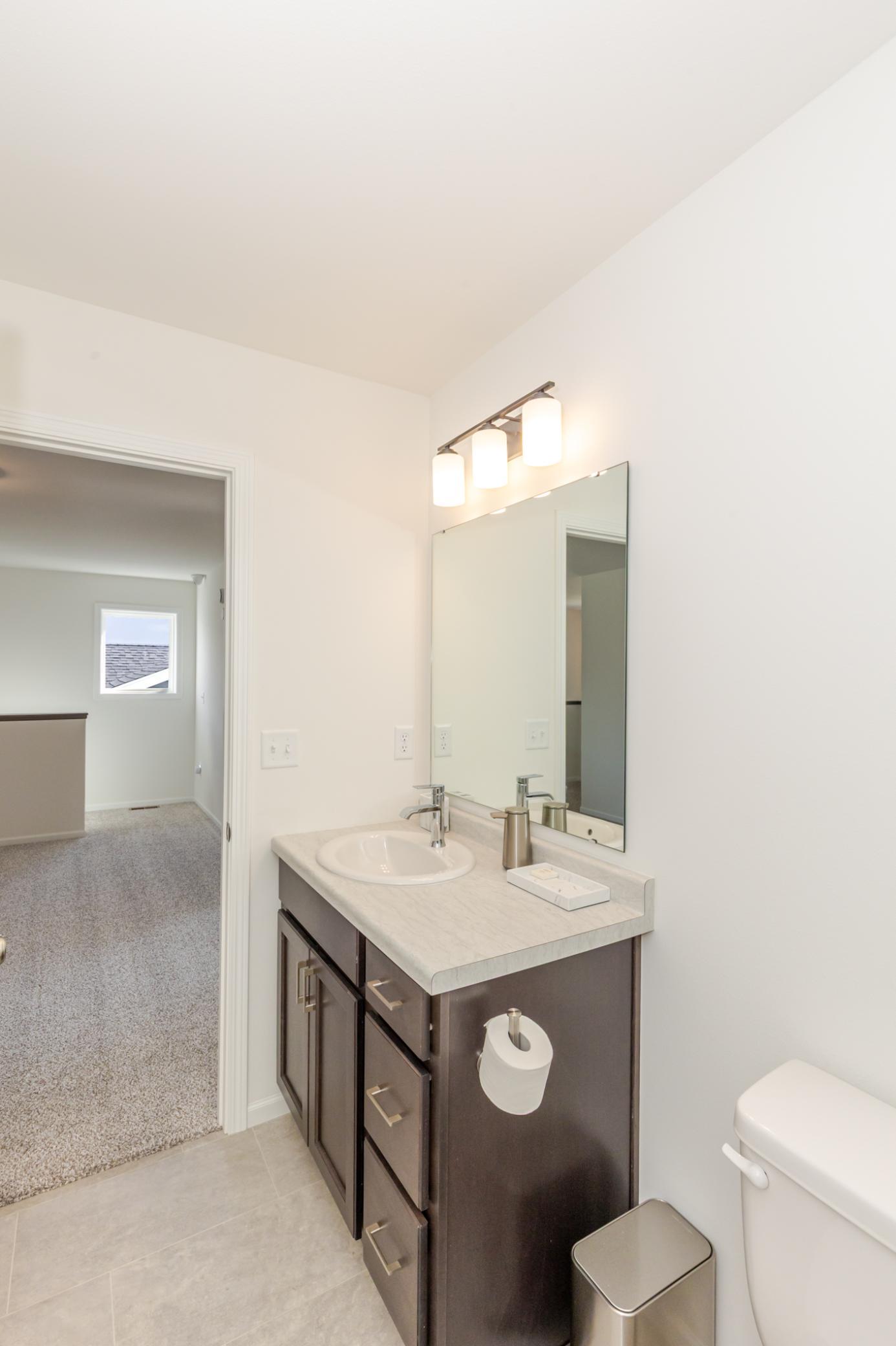 2024 single family home for sale at 6735 Meadow View Drive S in Fargo, ND — 3 bed, 3 bath (photo 28 of 36)