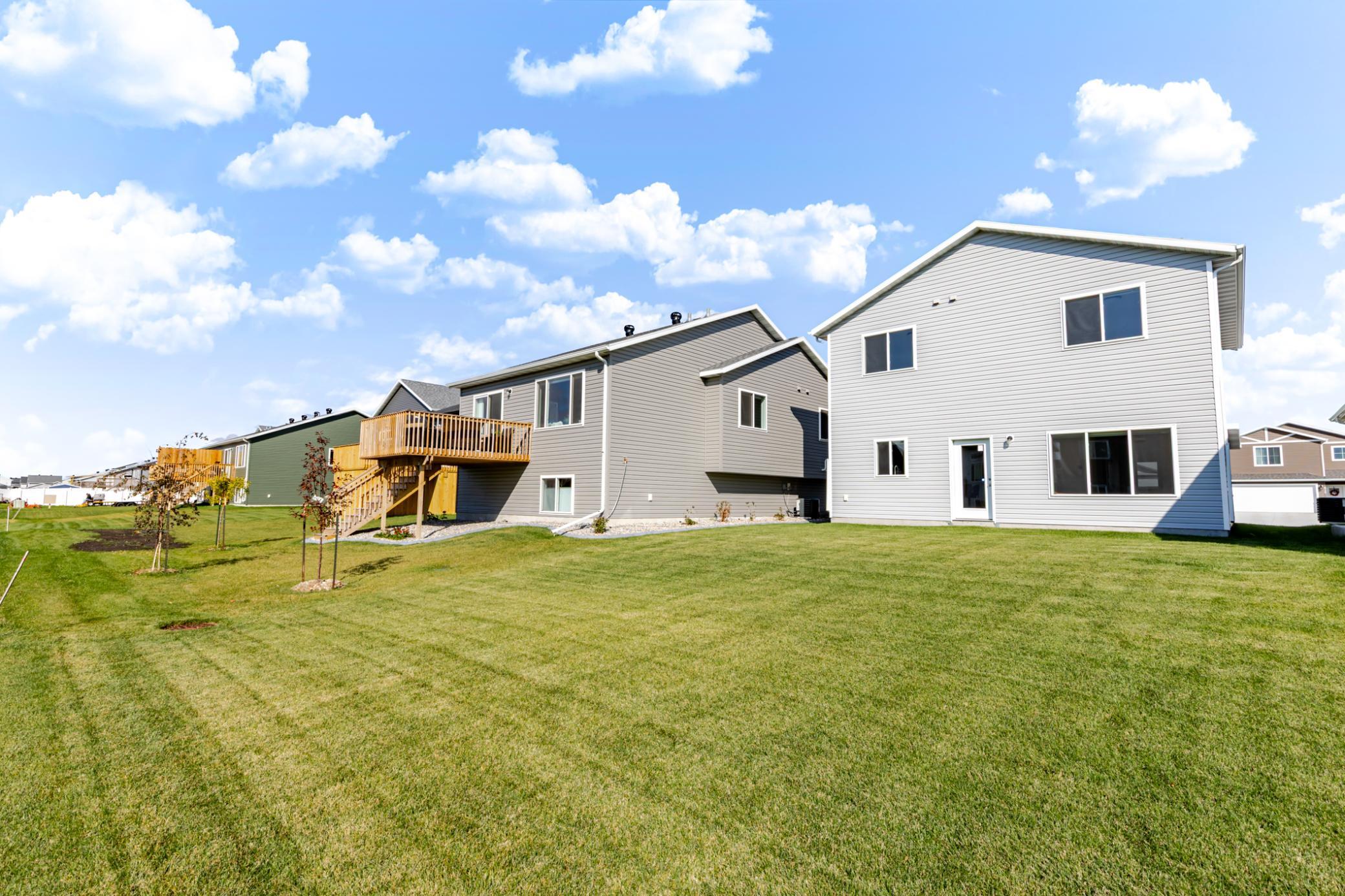 2024 single family home for sale at 6735 Meadow View Drive S in Fargo, ND — 3 bed, 3 bath (photo 33 of 36)