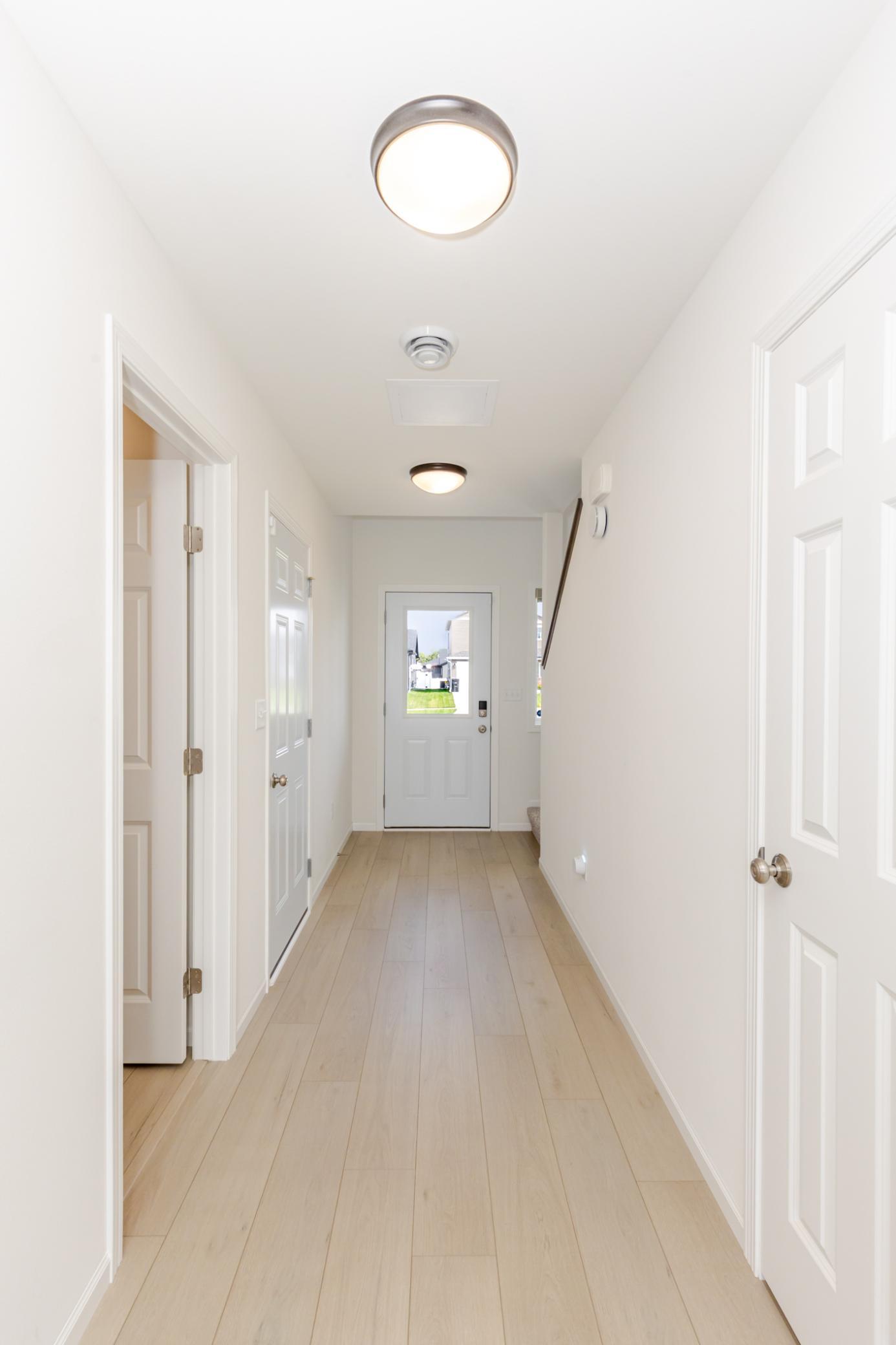2024 single family home for sale at 6735 Meadow View Drive S in Fargo, ND — 3 bed, 3 bath (photo 6 of 36)