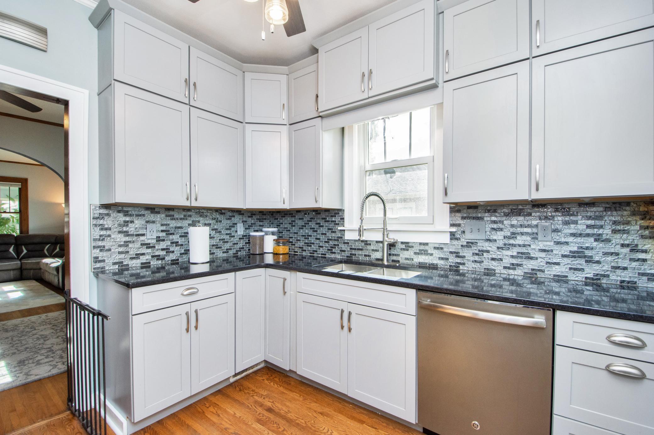 1927 single family home for sale at 1213 14th Street S in Fargo, ND — 3 bed, 2 bath (photo 13 of 41)