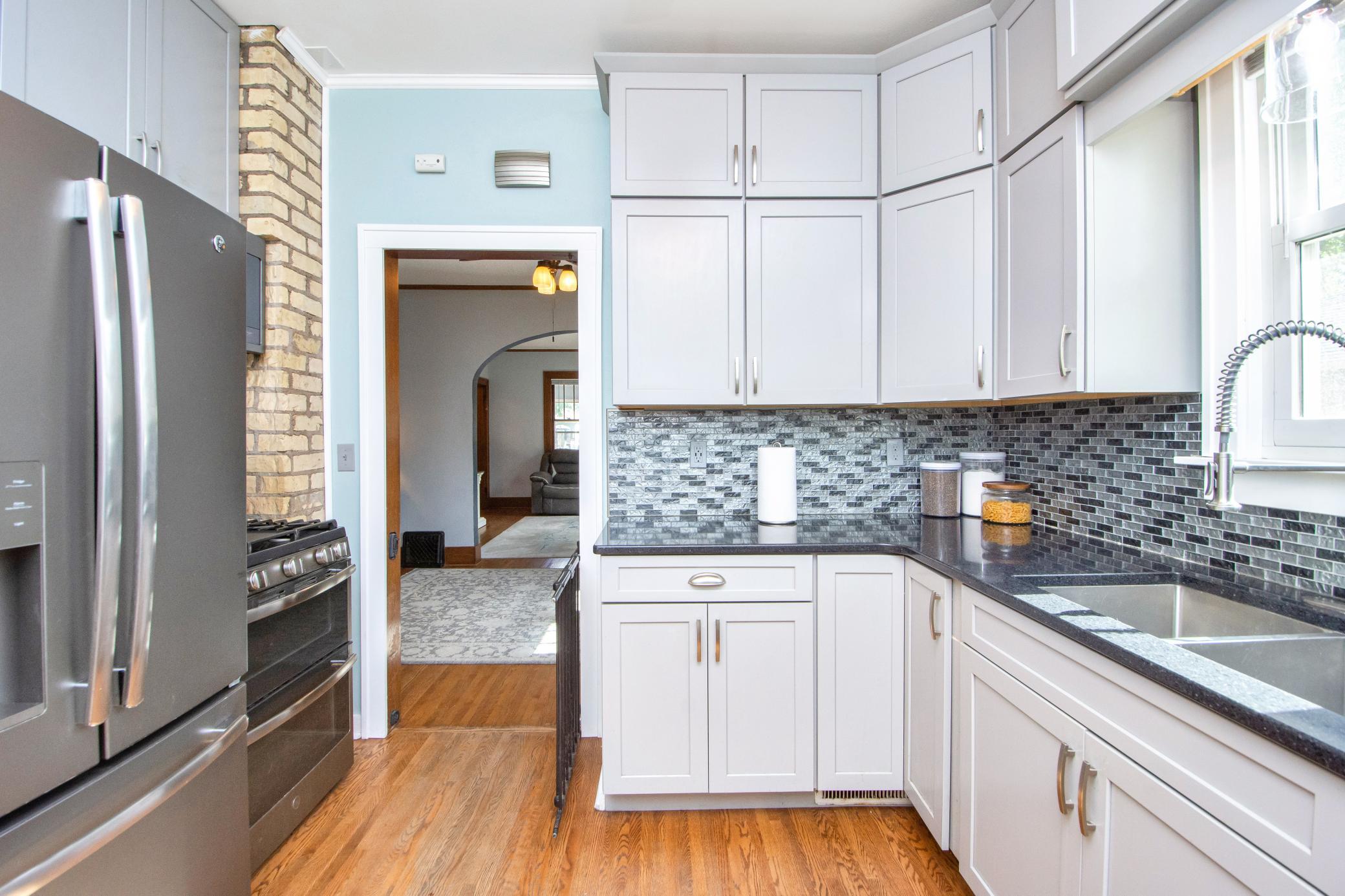 1927 single family home for sale at 1213 14th Street S in Fargo, ND — 3 bed, 2 bath (photo 14 of 41)