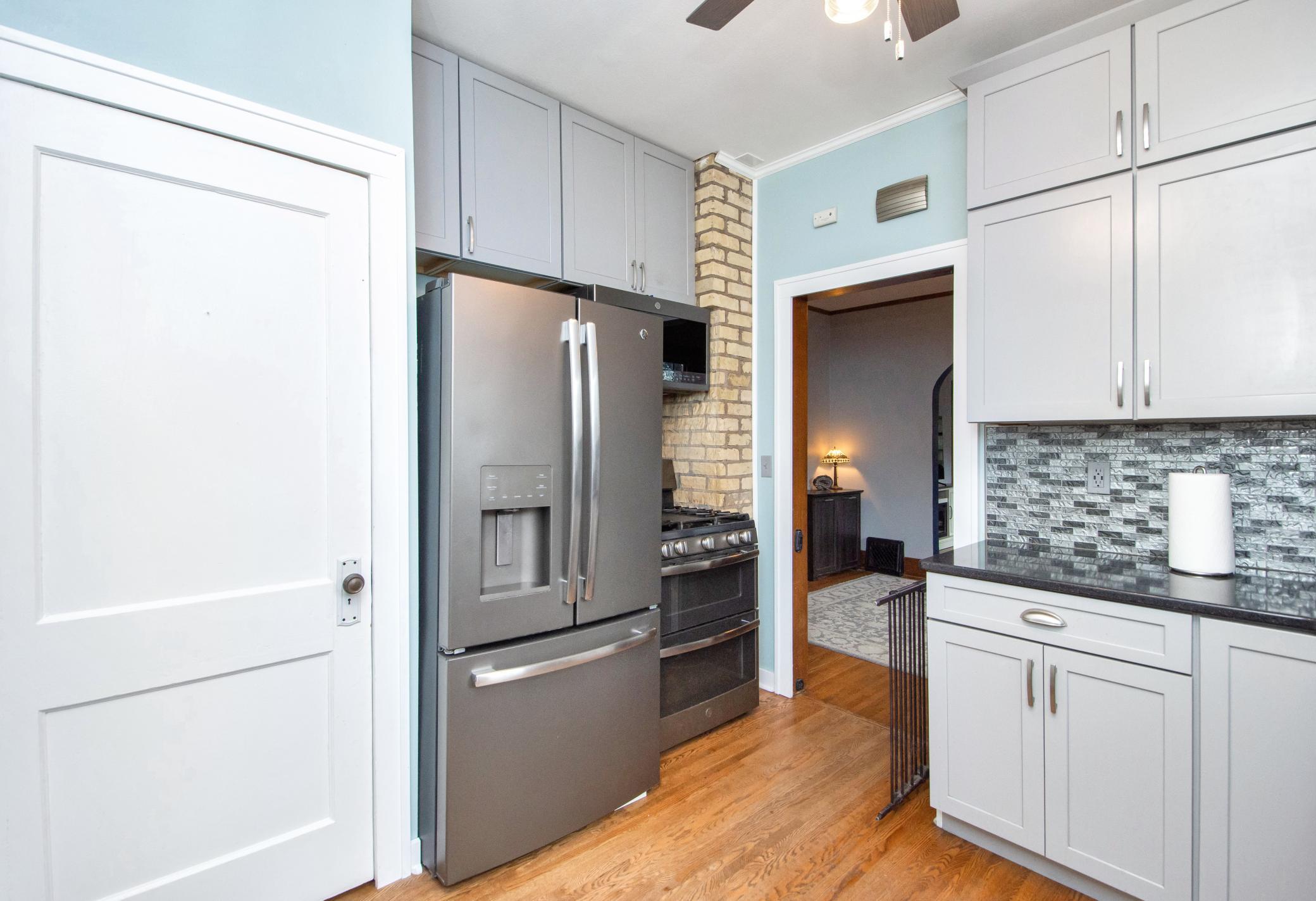 1927 single family home for sale at 1213 14th Street S in Fargo, ND — 3 bed, 2 bath (photo 15 of 41)
