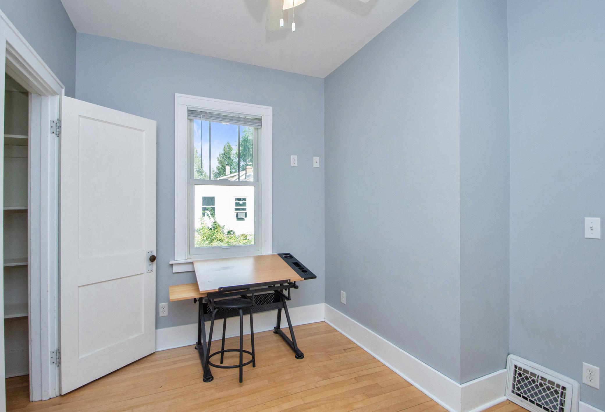 1927 single family home for sale at 1213 14th Street S in Fargo, ND — 3 bed, 2 bath (photo 17 of 41)