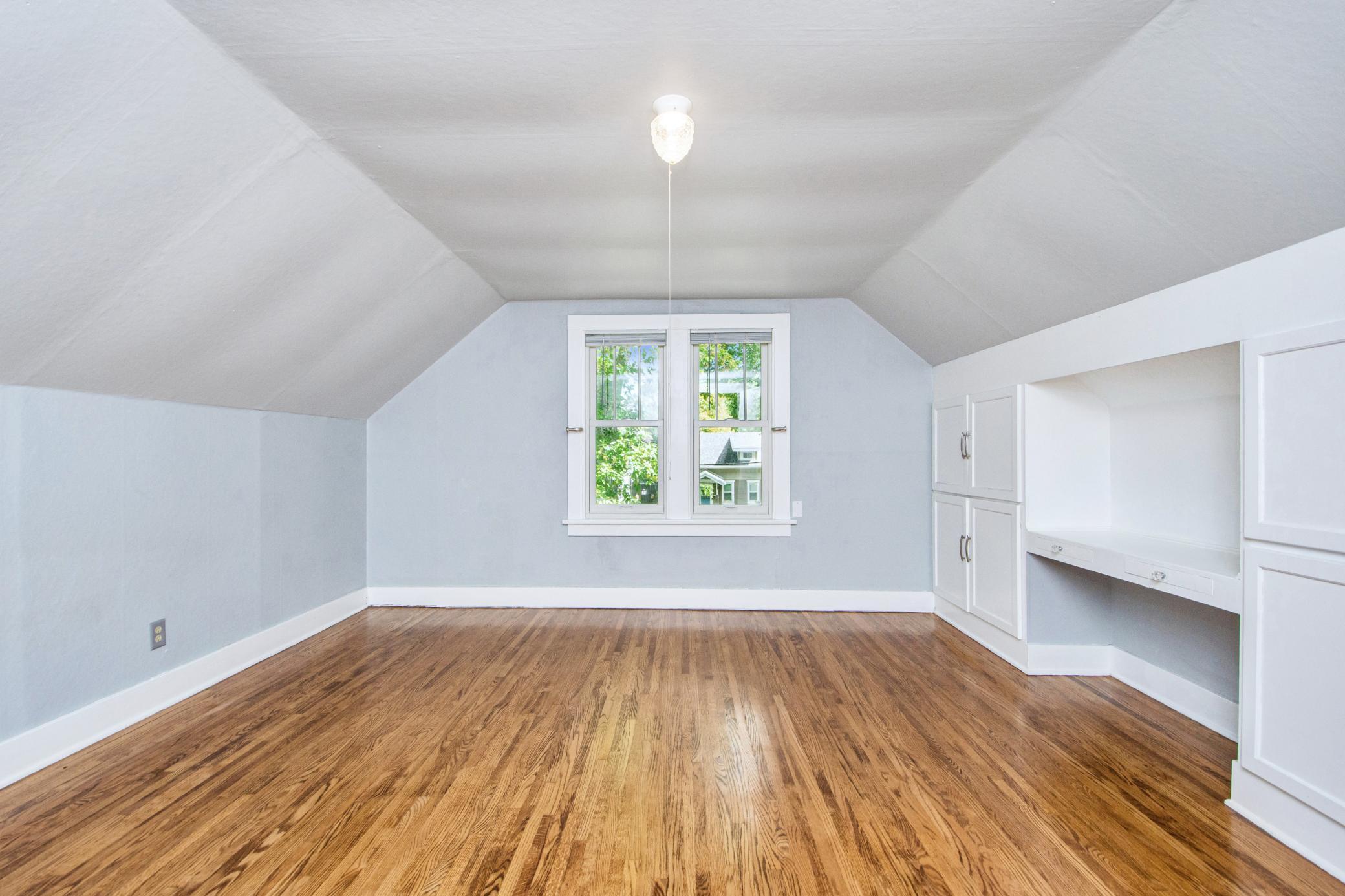 1927 single family home for sale at 1213 14th Street S in Fargo, ND — 3 bed, 2 bath (photo 27 of 41)