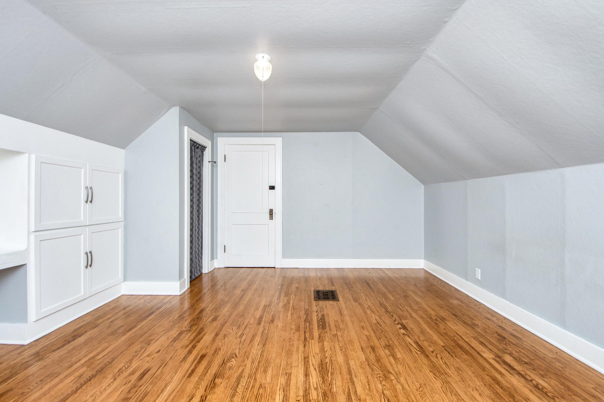 1927 single family home for sale at 1213 14th Street S in Fargo, ND — 3 bed, 2 bath (photo 29 of 41)