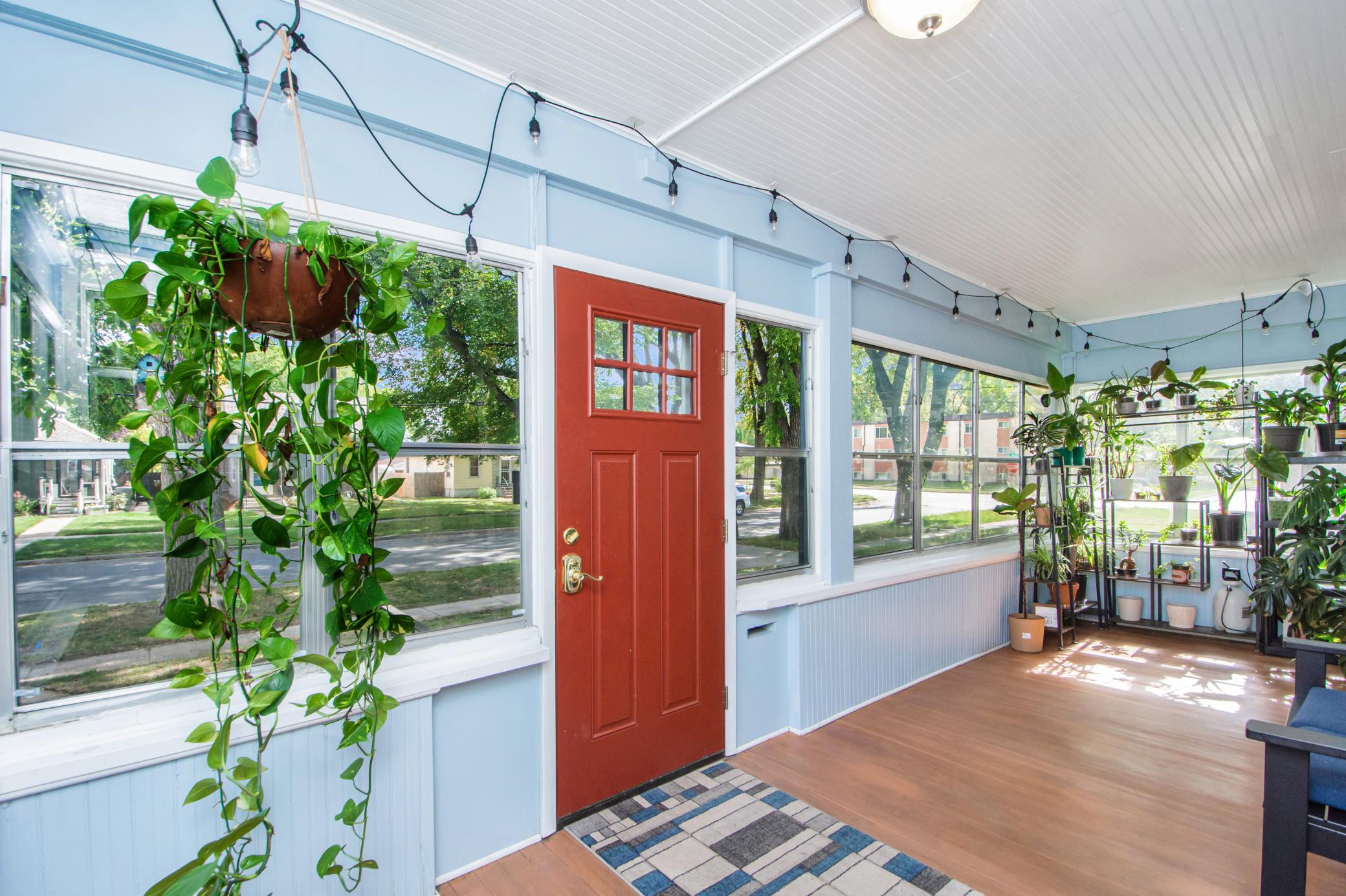 1927 single family home for sale at 1213 14th Street S in Fargo, ND — 3 bed, 2 bath (photo 4 of 41)