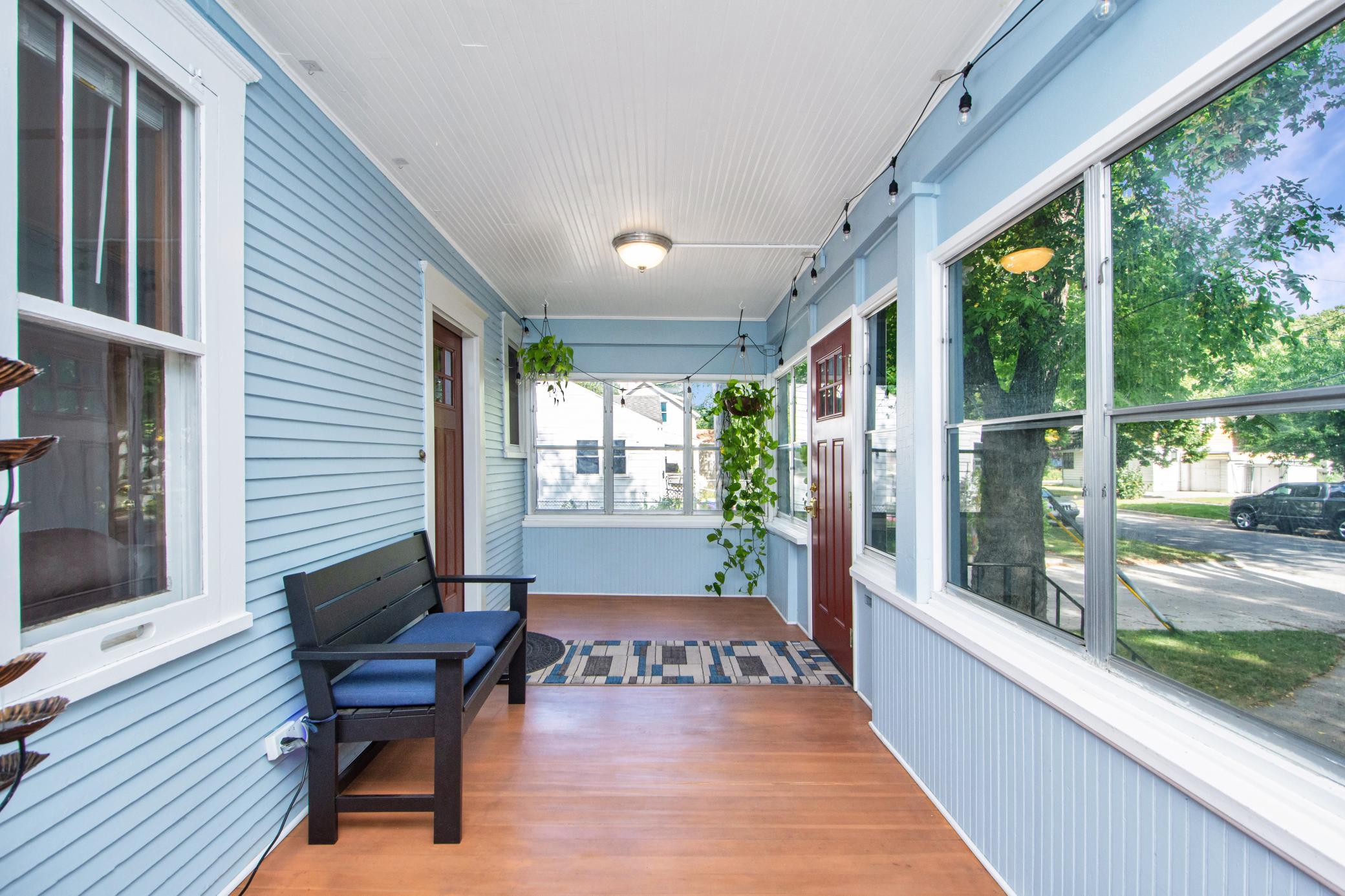 1927 single family home for sale at 1213 14th Street S in Fargo, ND — 3 bed, 2 bath (photo 5 of 41)