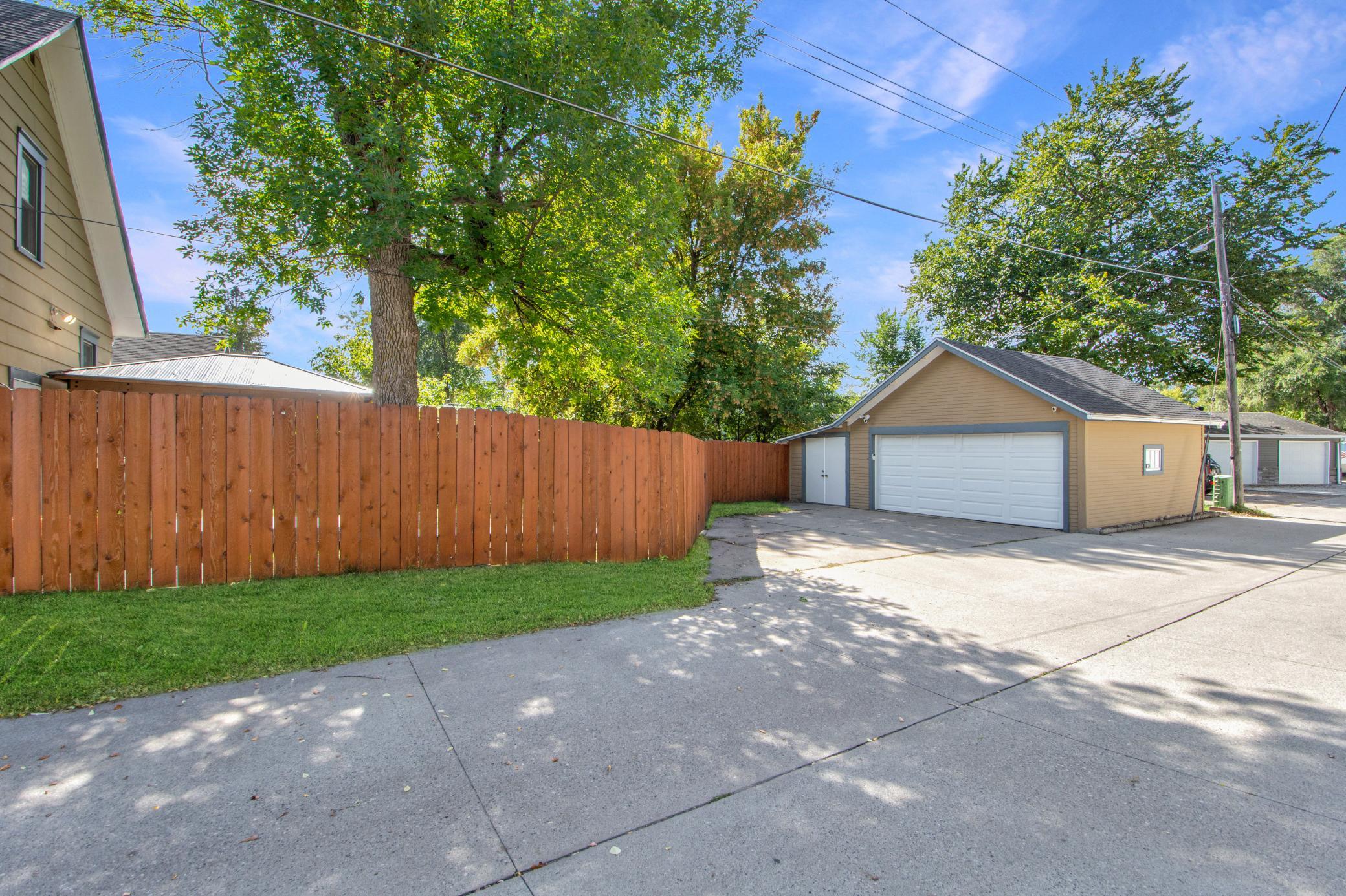 1927 single family home for sale at 1213 14th Street S in Fargo, ND — 3 bed, 2 bath (photo 41 of 41)