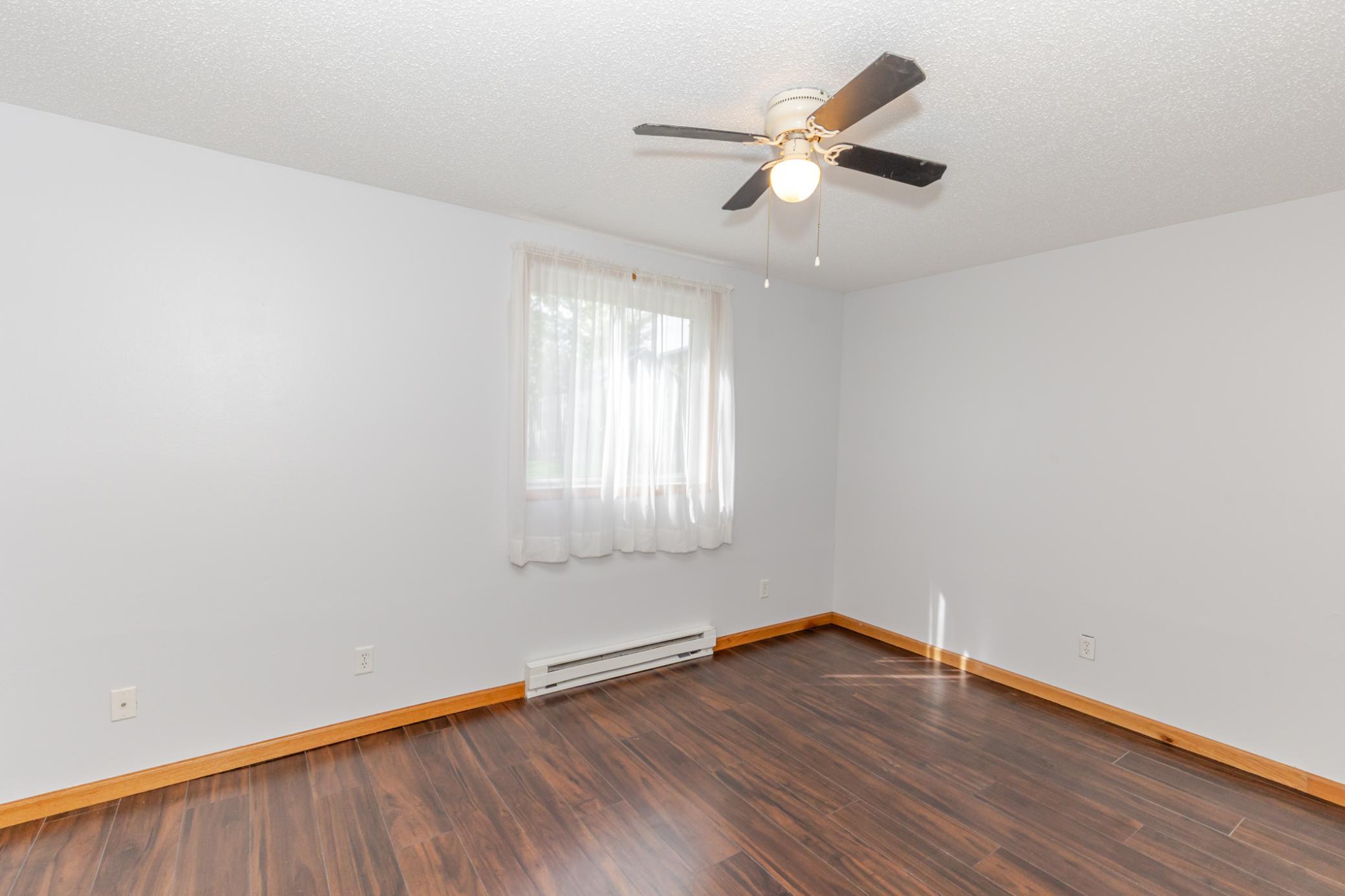 1992 single family home for sale at 2909 29th Avenue Circle S in Moorhead, MN — 4 bed, 2 bath (photo 23 of 37)