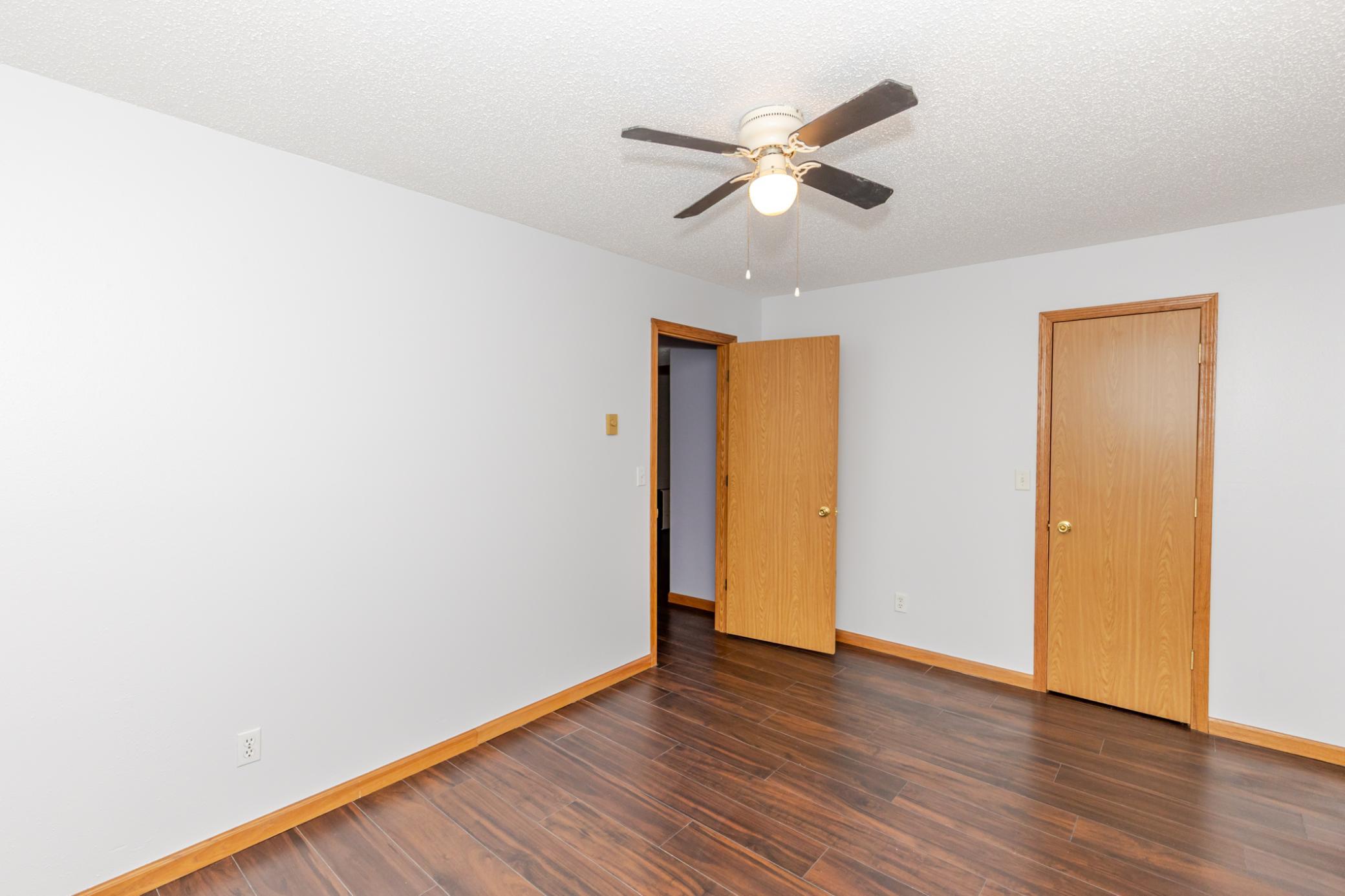 1992 single family home for sale at 2909 29th Avenue Circle S in Moorhead, MN — 4 bed, 2 bath (photo 24 of 37)