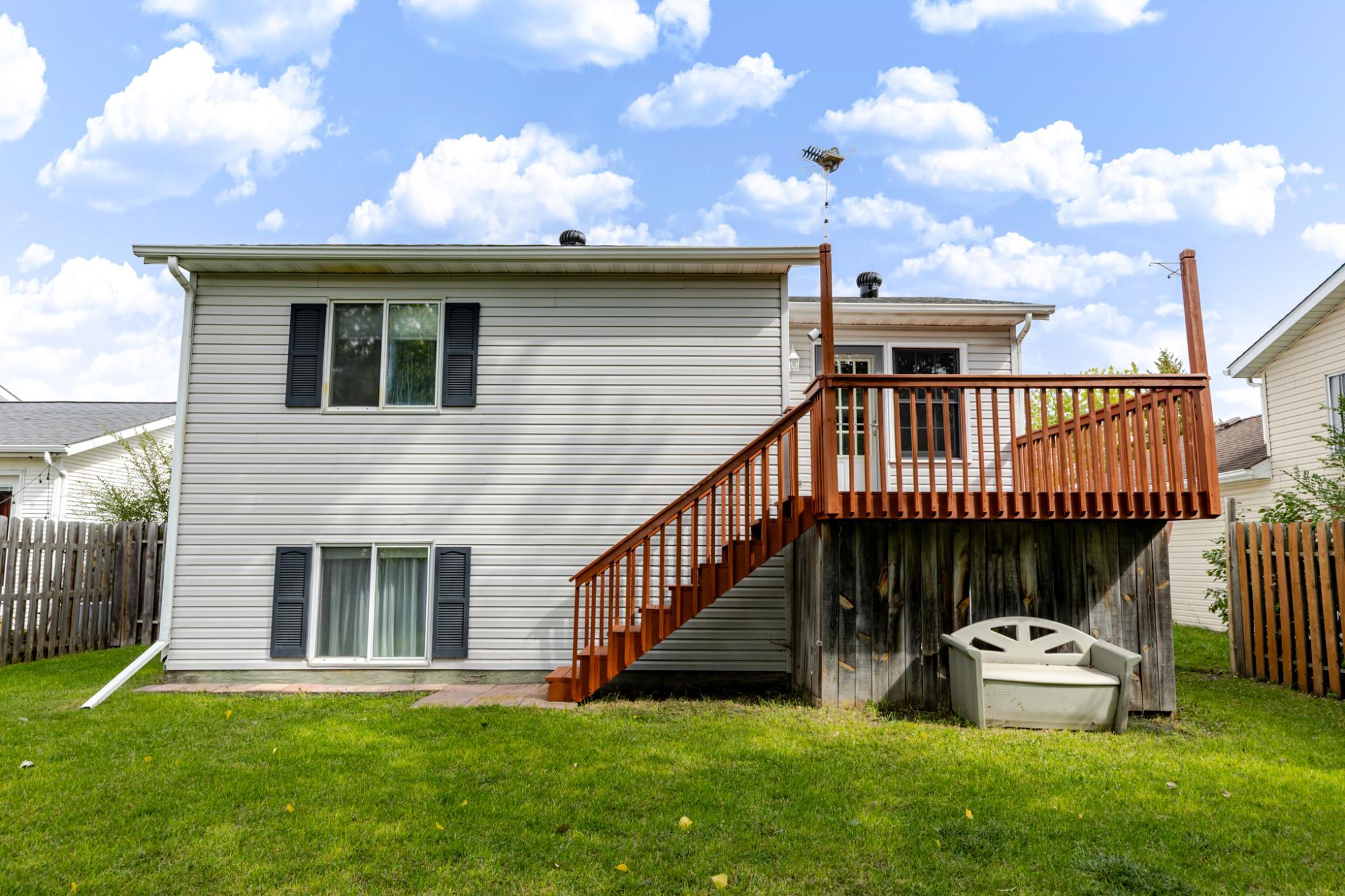 1992 single family home for sale at 2909 29th Avenue Circle S in Moorhead, MN — 4 bed, 2 bath (photo 33 of 37)
