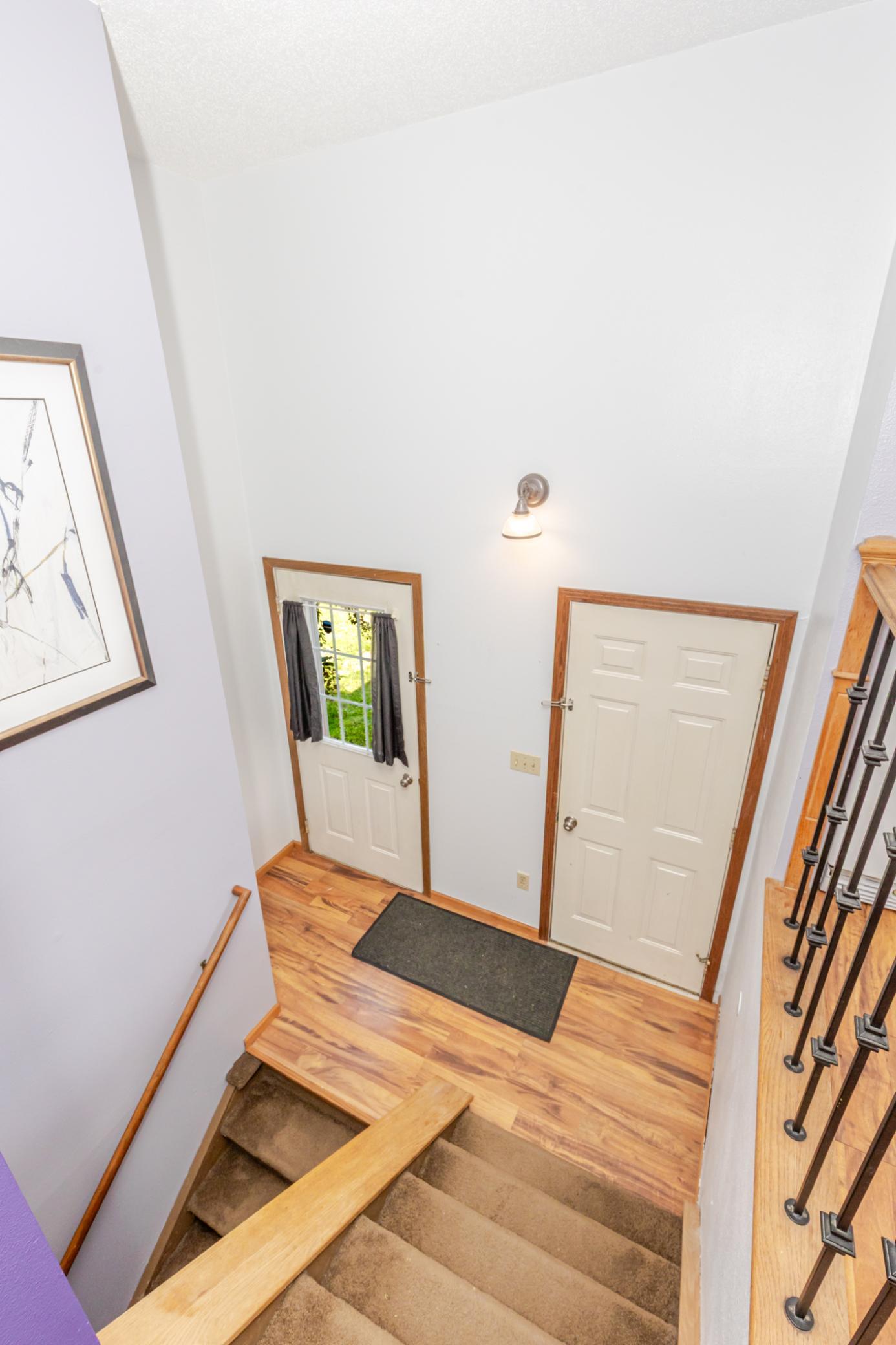 1992 single family home for sale at 2909 29th Avenue Circle S in Moorhead, MN — 4 bed, 2 bath (photo 6 of 37)